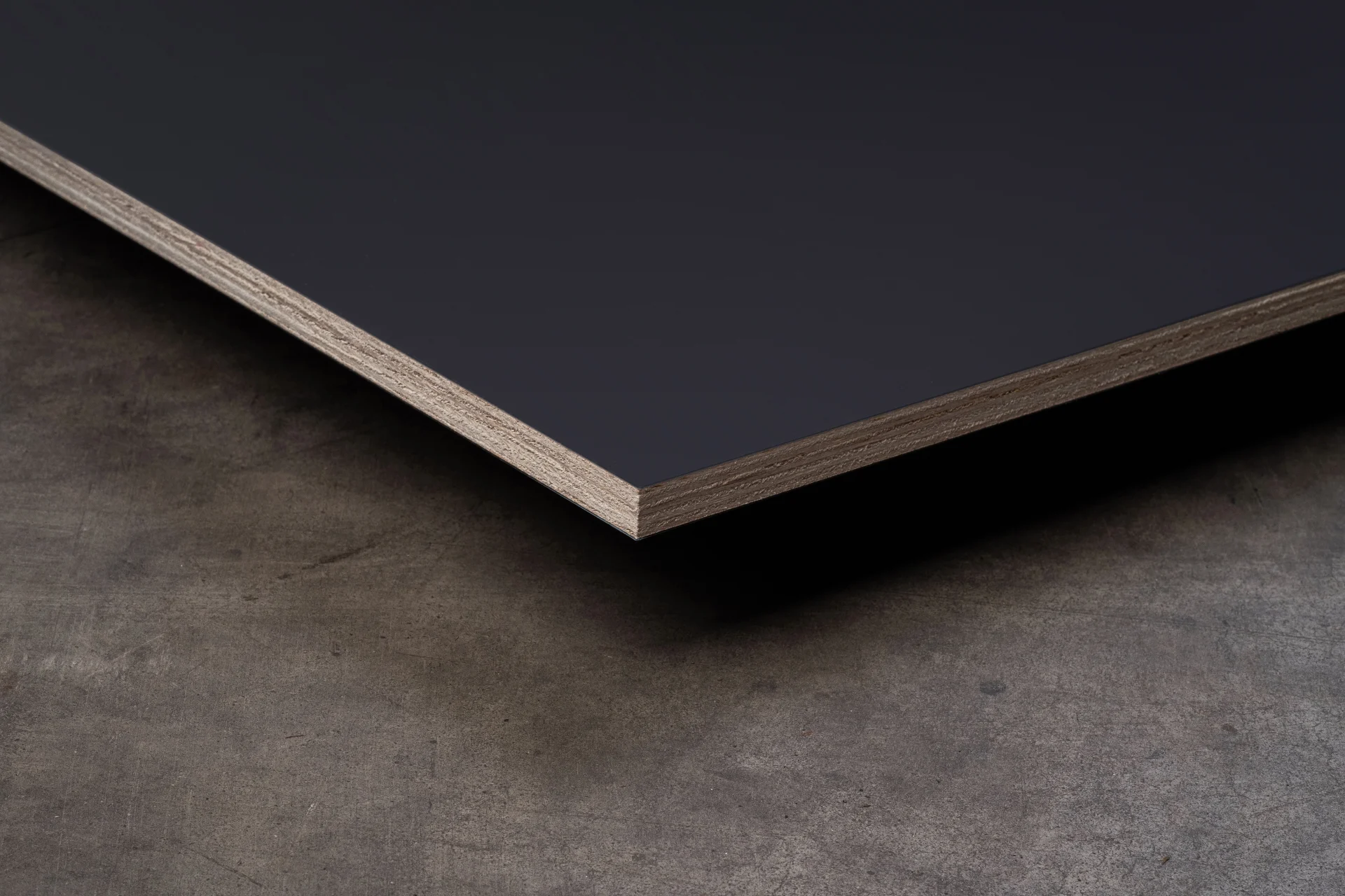 Leichtbauplatte Queenply Multiplex - dunkelgrau extrem matt - 16mm