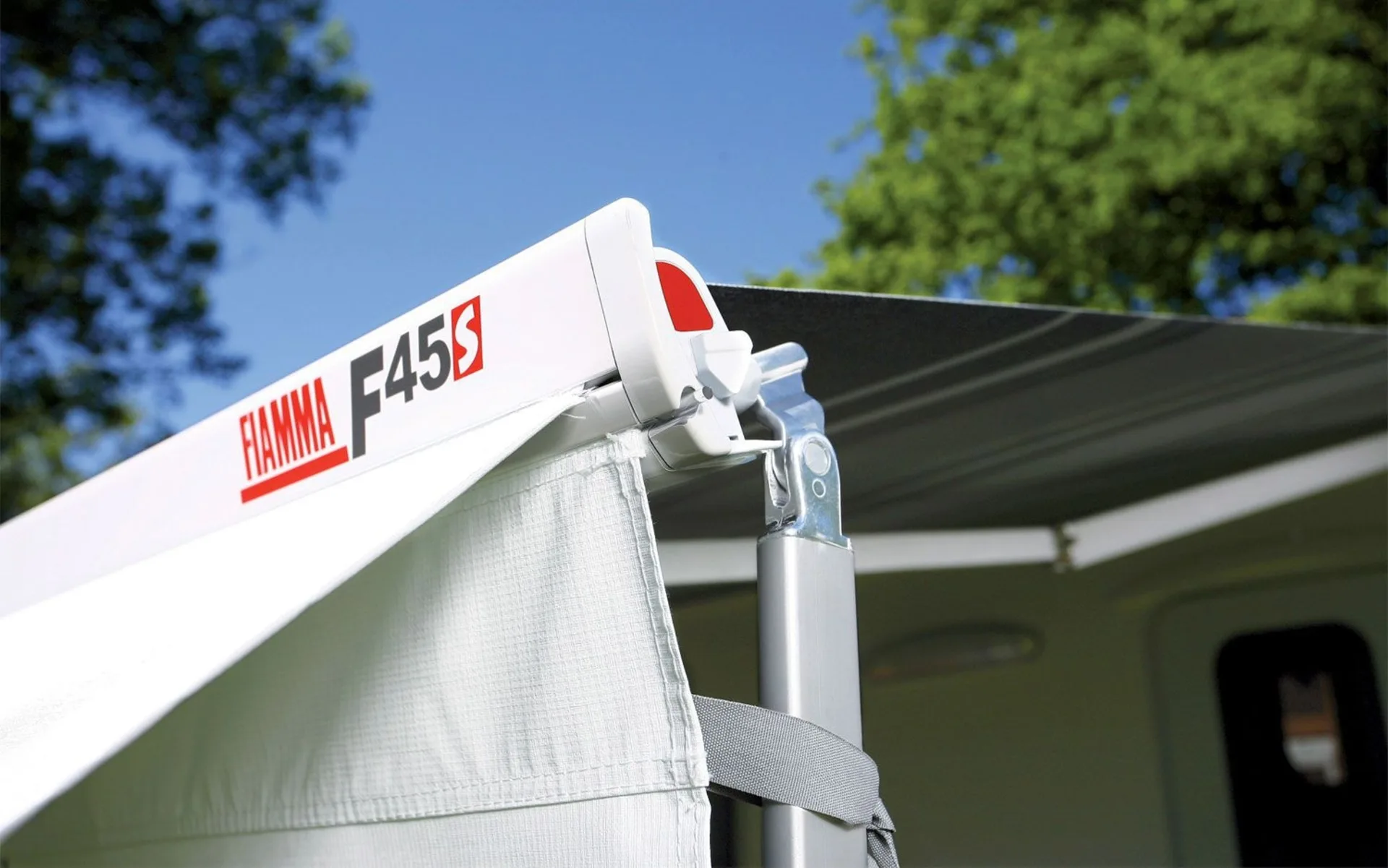 Fiamma F45s 350 Wandmarkise Gehäusefarbe Polar White Tuchfarbe Royal Blue 350 cm