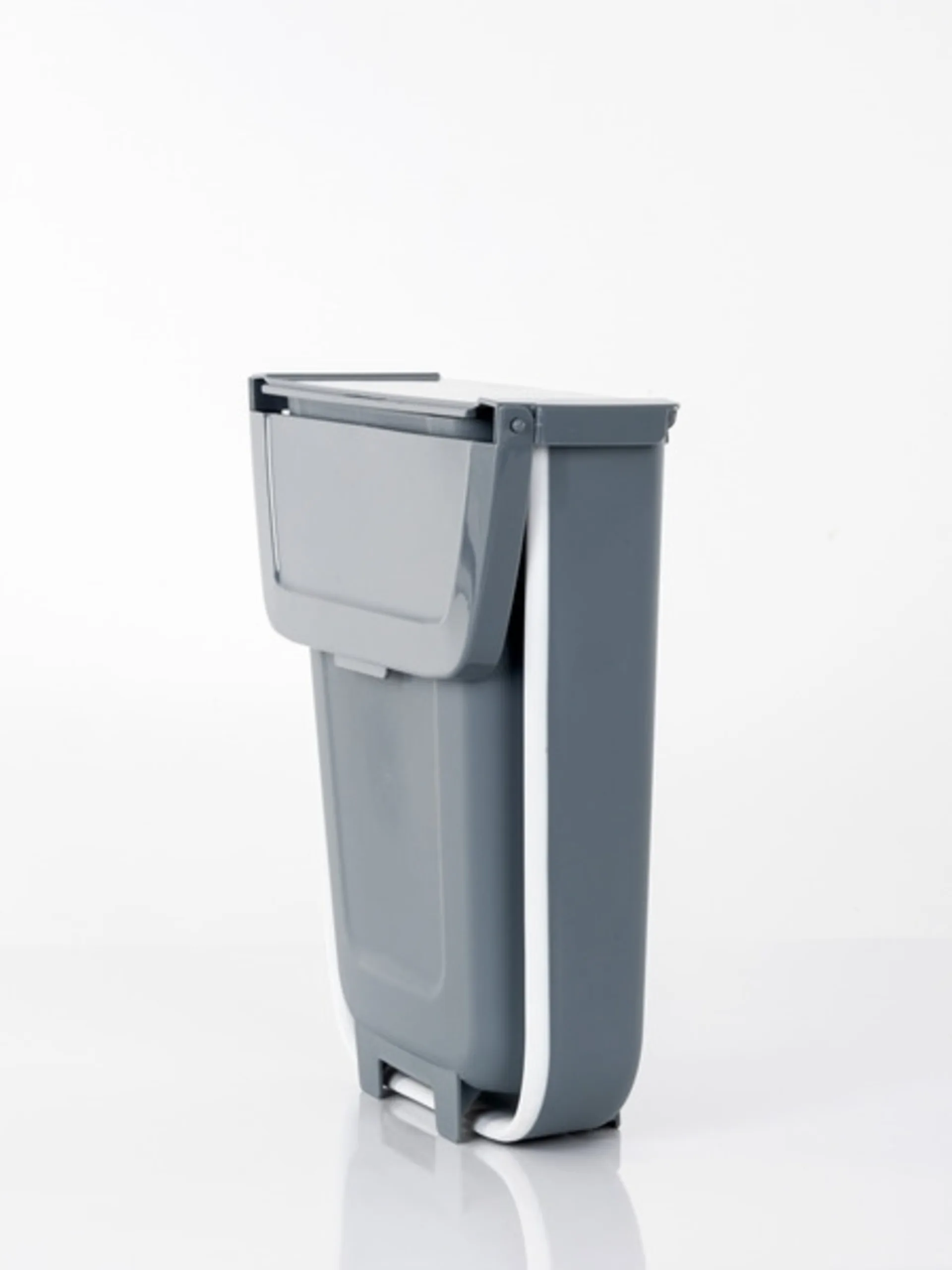 Poubelle pliable avec couvercle à accrocher - 8 litres Poubelle pliable avec couvercle à accrocher - 8 litres