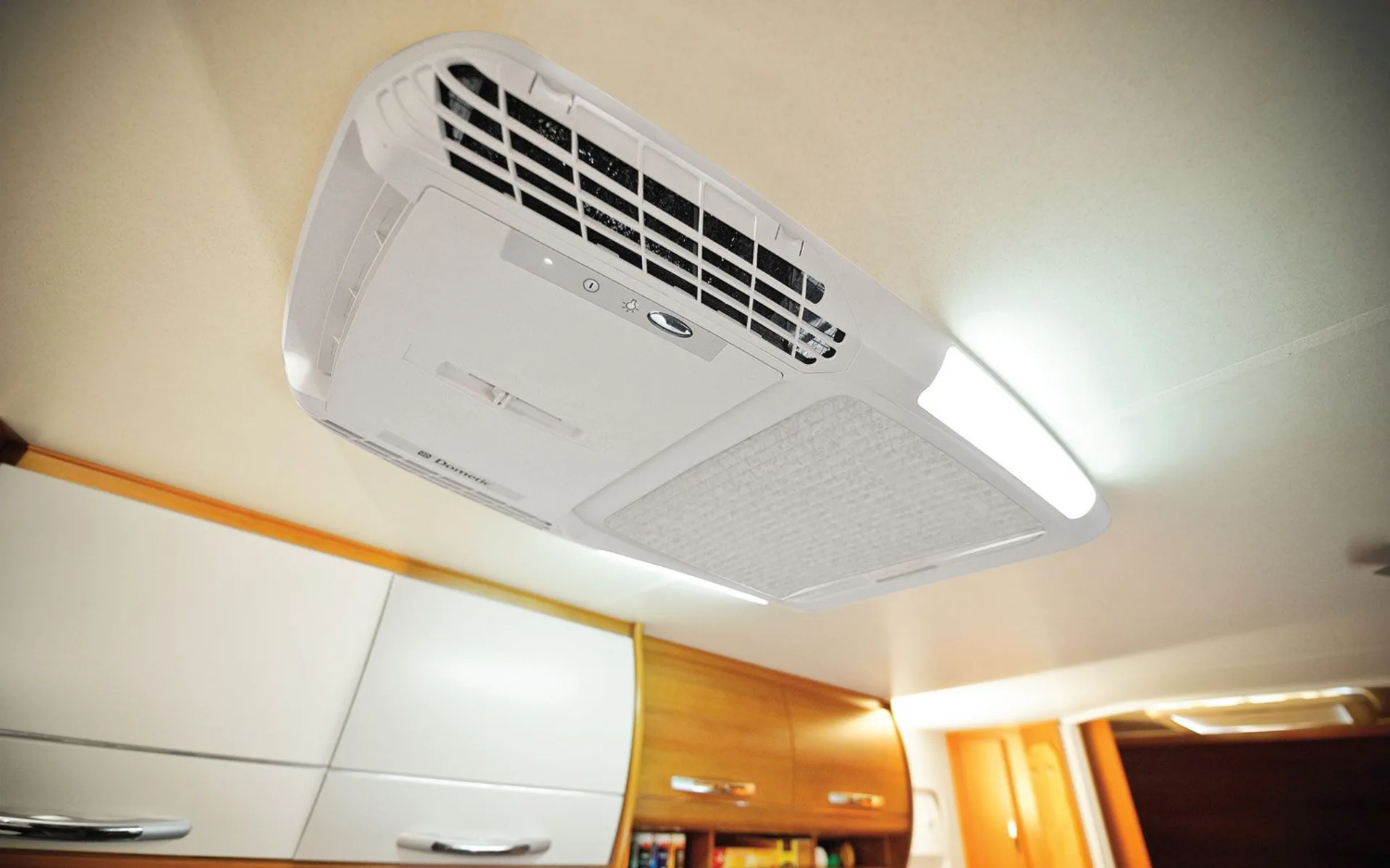 Dometic FreshLight 2200 Dachklimaanlage mit Dachfenster 2.200 W Weiß