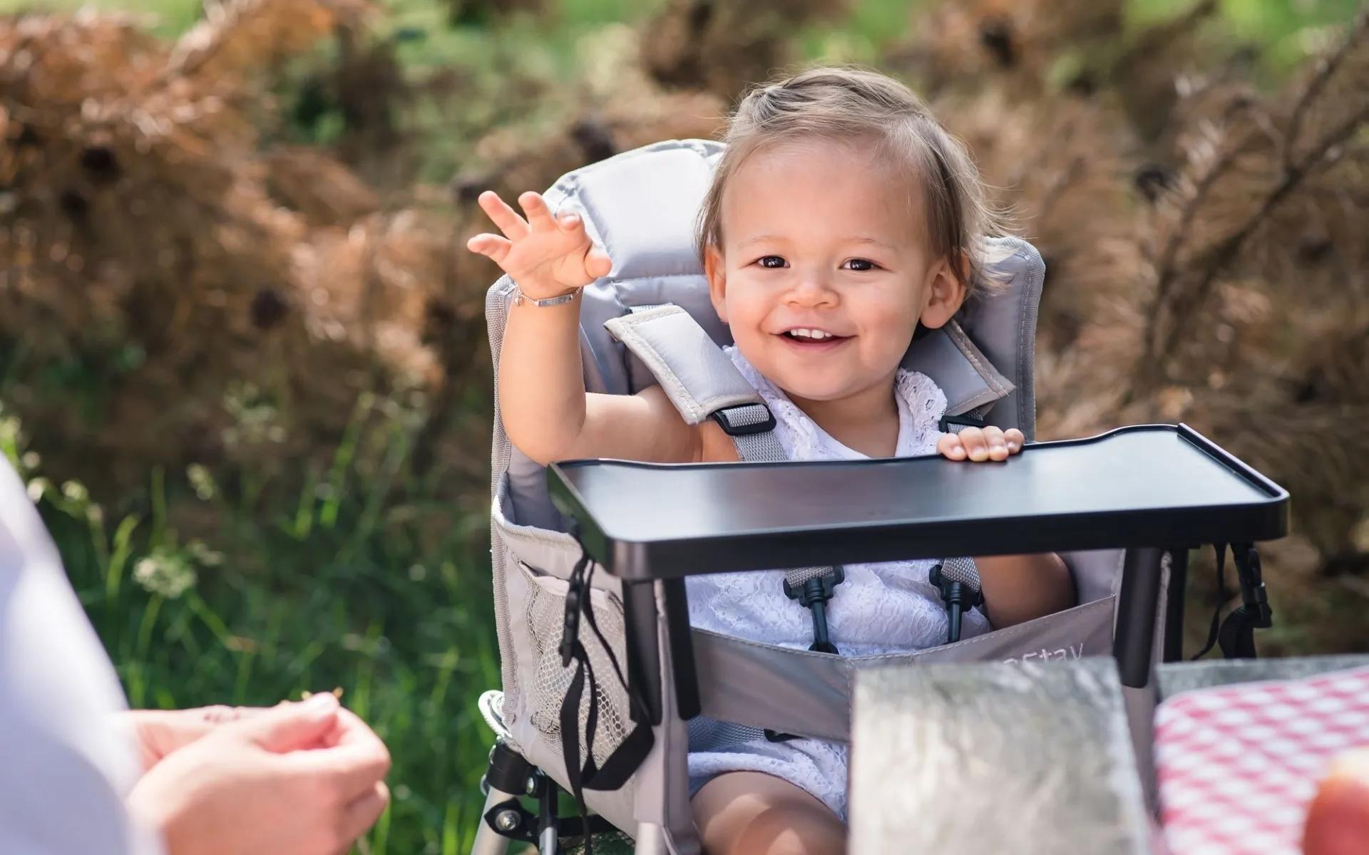 One2Stay Kinderhochstuhl faltbar mit abnehmbaren Esstisch hellblau One2Stay Kinderhochstuhl faltbar mit abnehmbaren Esstisch hellblau