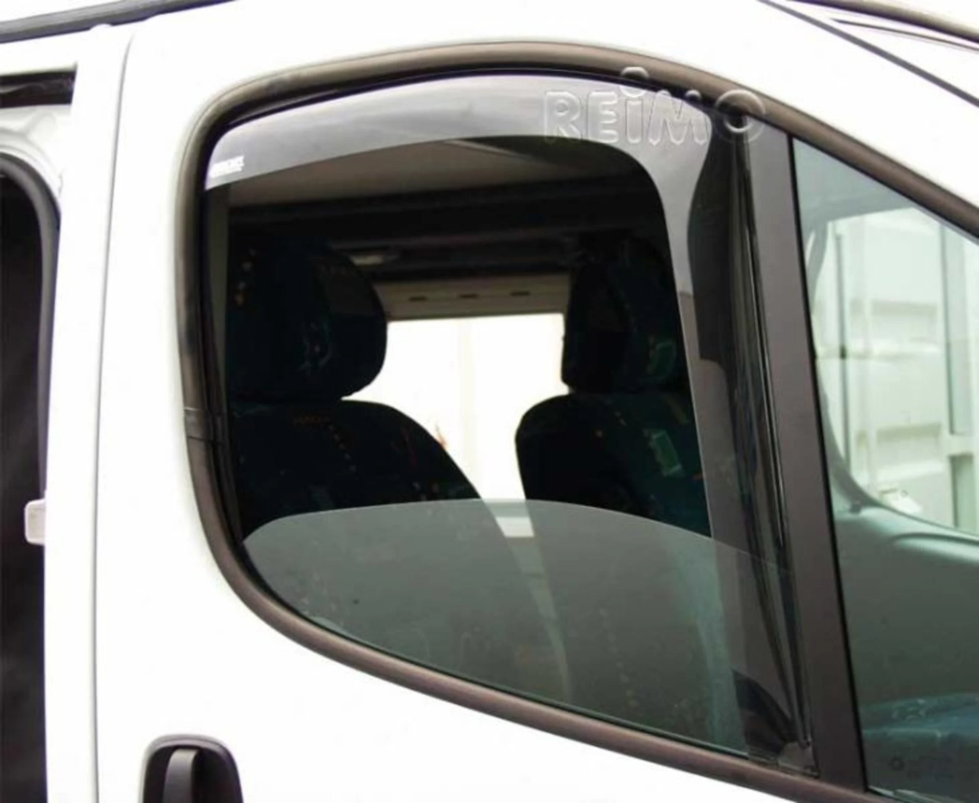 Déflecteurs de vent pour Renault Master, Trafic, Movano et Vivaro - Une brise fraîche sans courant d'air