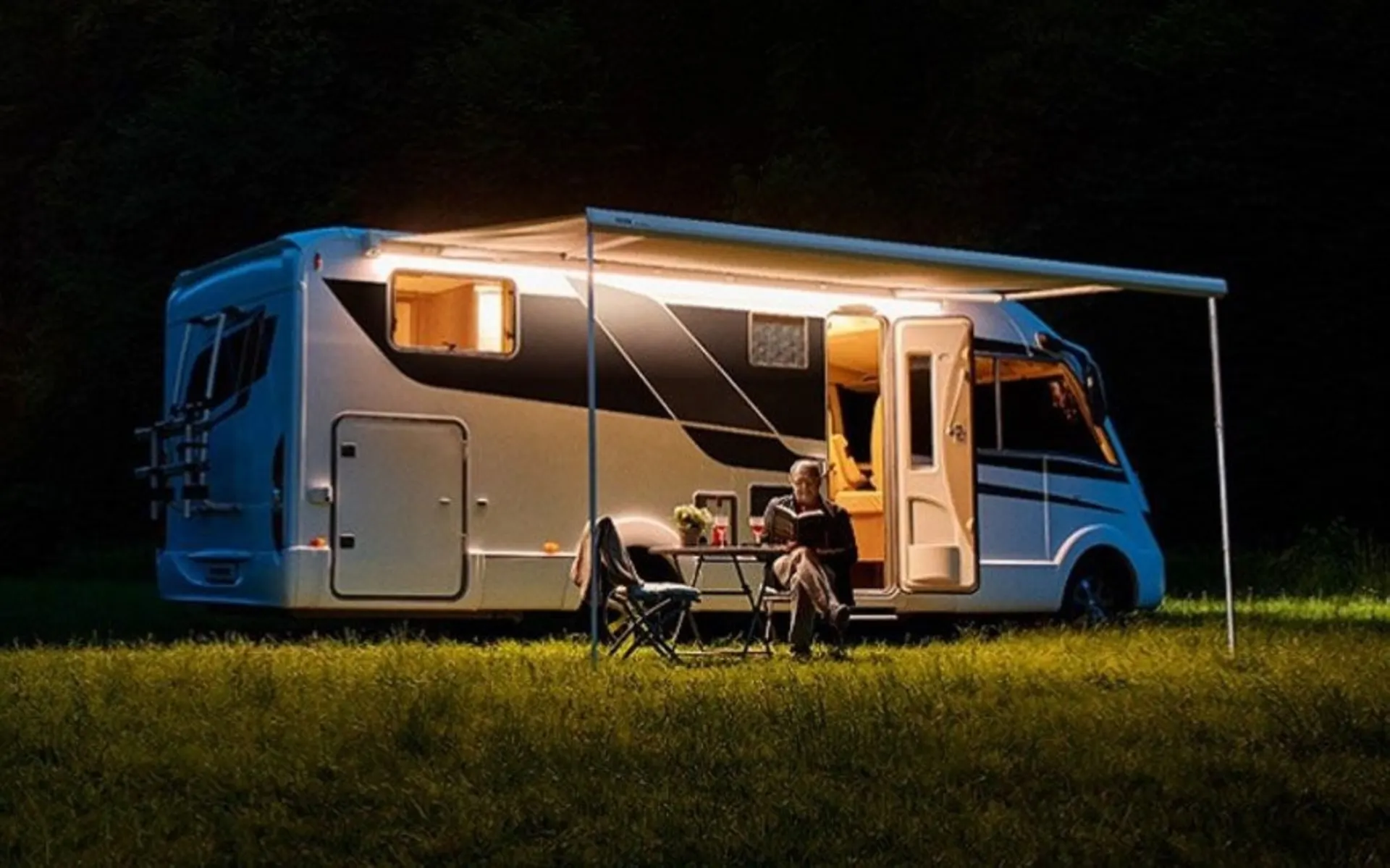 Thule Zelt / LED Montageschiene für Omnistor 5200