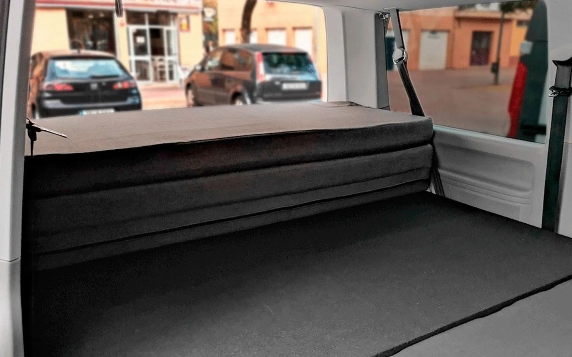 K`Foam Faltmatratze mit Visko für Hinterraum VW T5 / T6 / T6.1 Multivan, Caravelle und California Beach