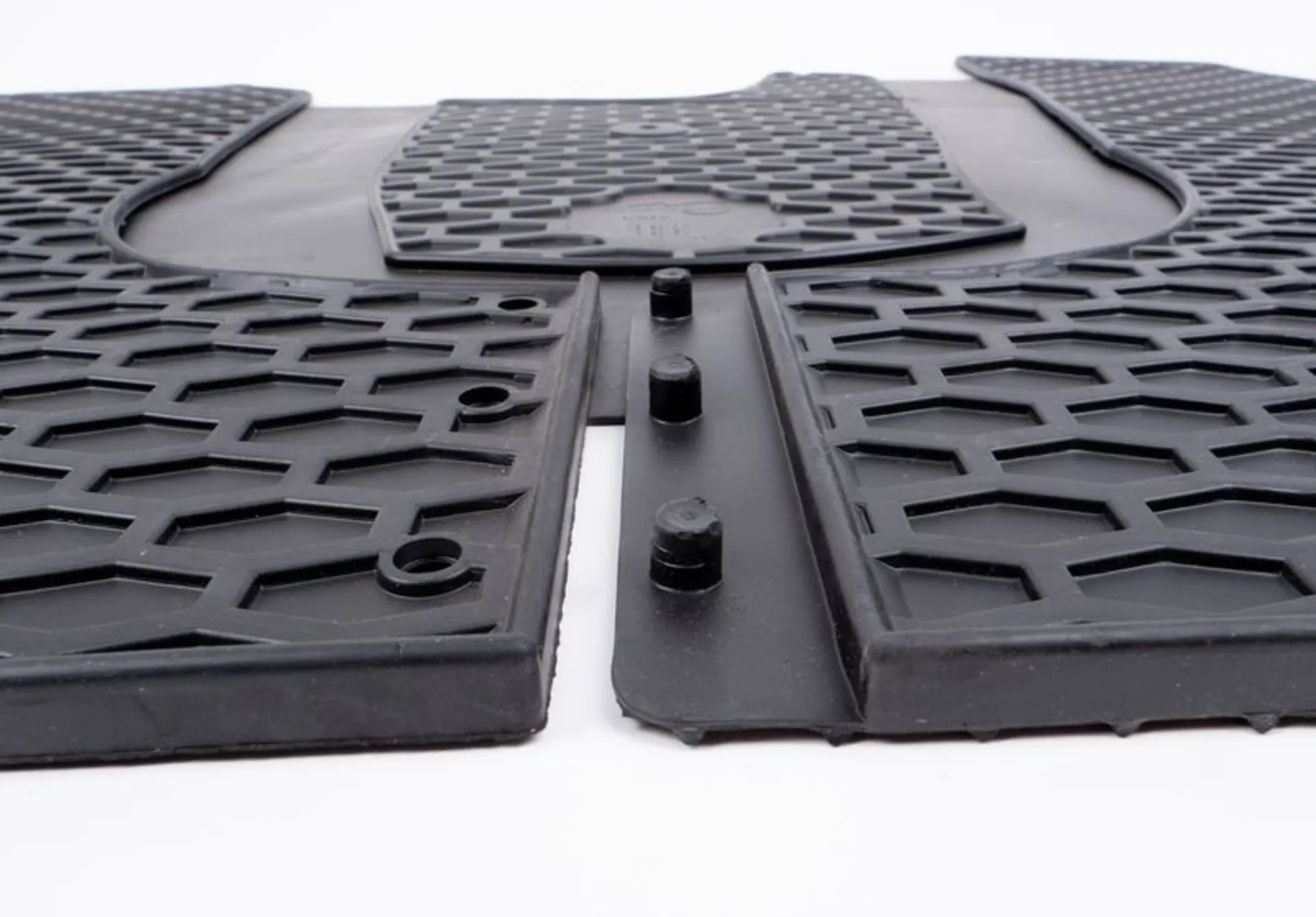 Fahrerhausteppich und Gummimatten Set für VW T5 2010-2015, T6 ab 2015 und Multivan ab 2015