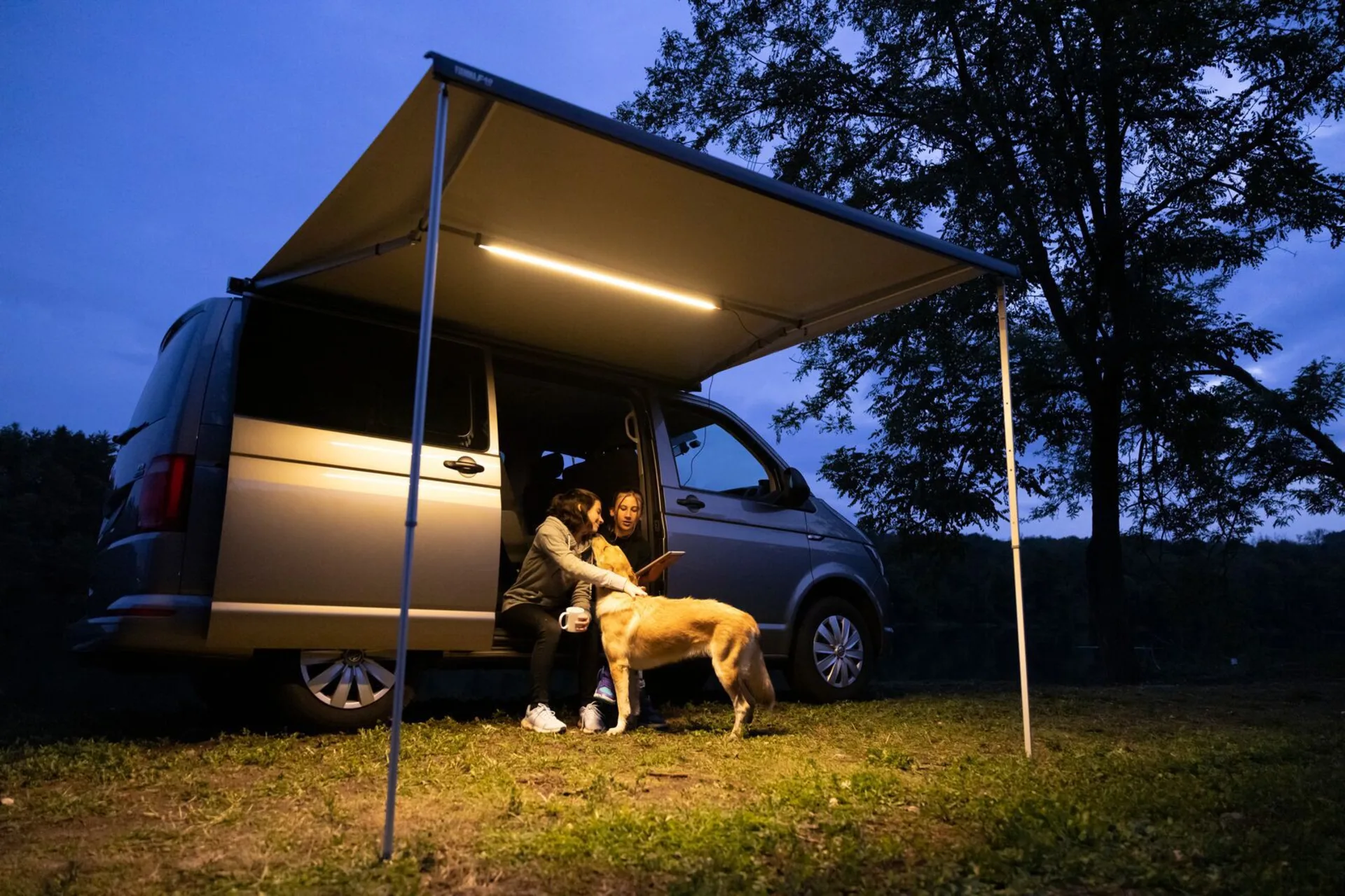 Fiamma Rafter LED F40van Spannstange mit LED Leiste für Markise F40 van