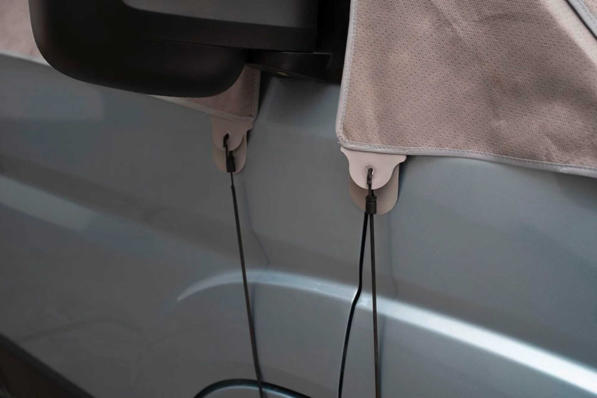 Bâche de protection avant Hindermann Supra pour Fiat Ducato type 250 à partir de 2007 et Peugot Boxer à partir de 2008