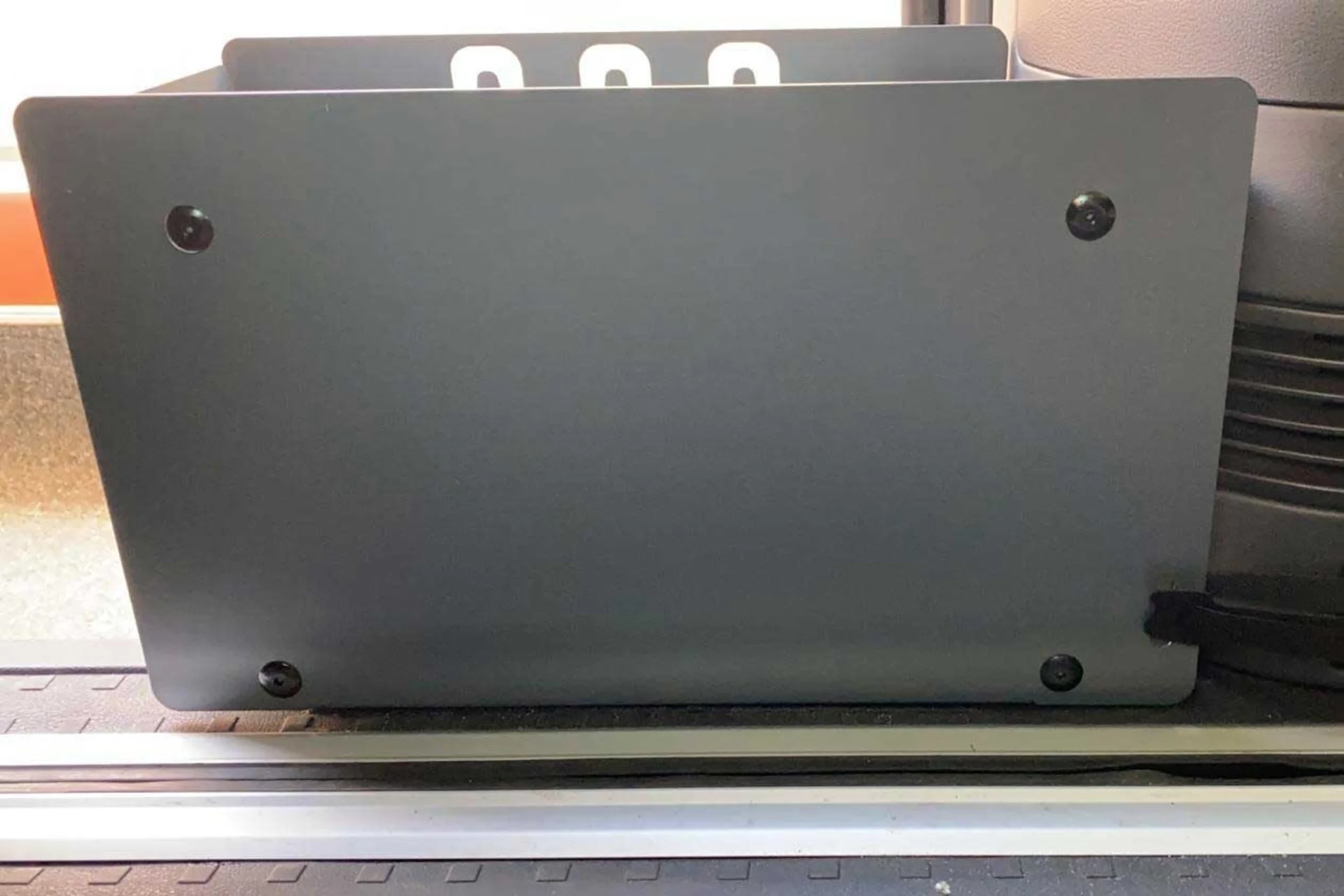 BusBoxx shoeBOXX VW T5 / T6 Schuhregal für Beifahrerseite