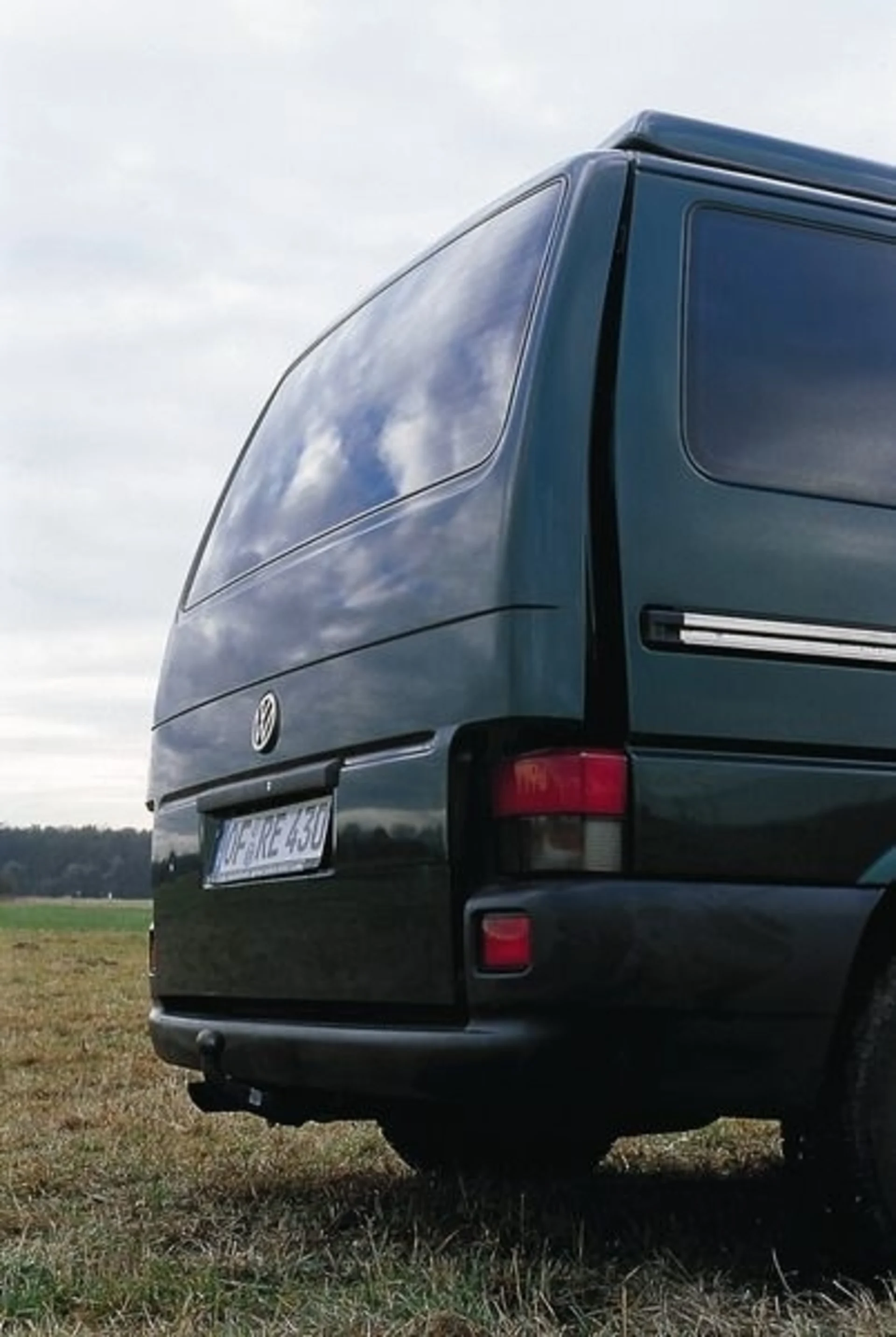 Présentoir de hayon Airlock pour VW T4 - une ventilation sûre et une utilisation facile