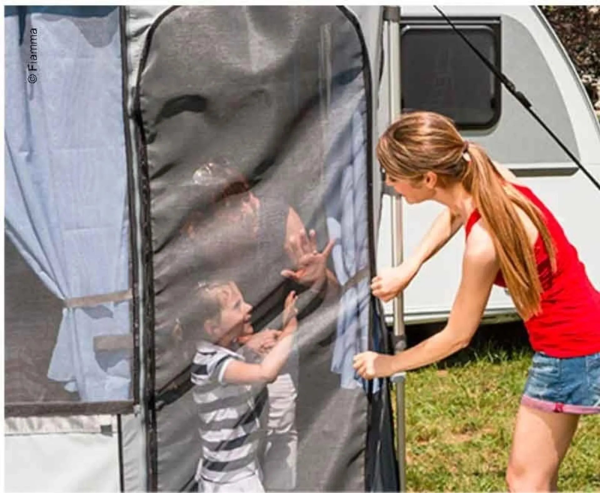 Porte moustiquaire pour Privacy Room