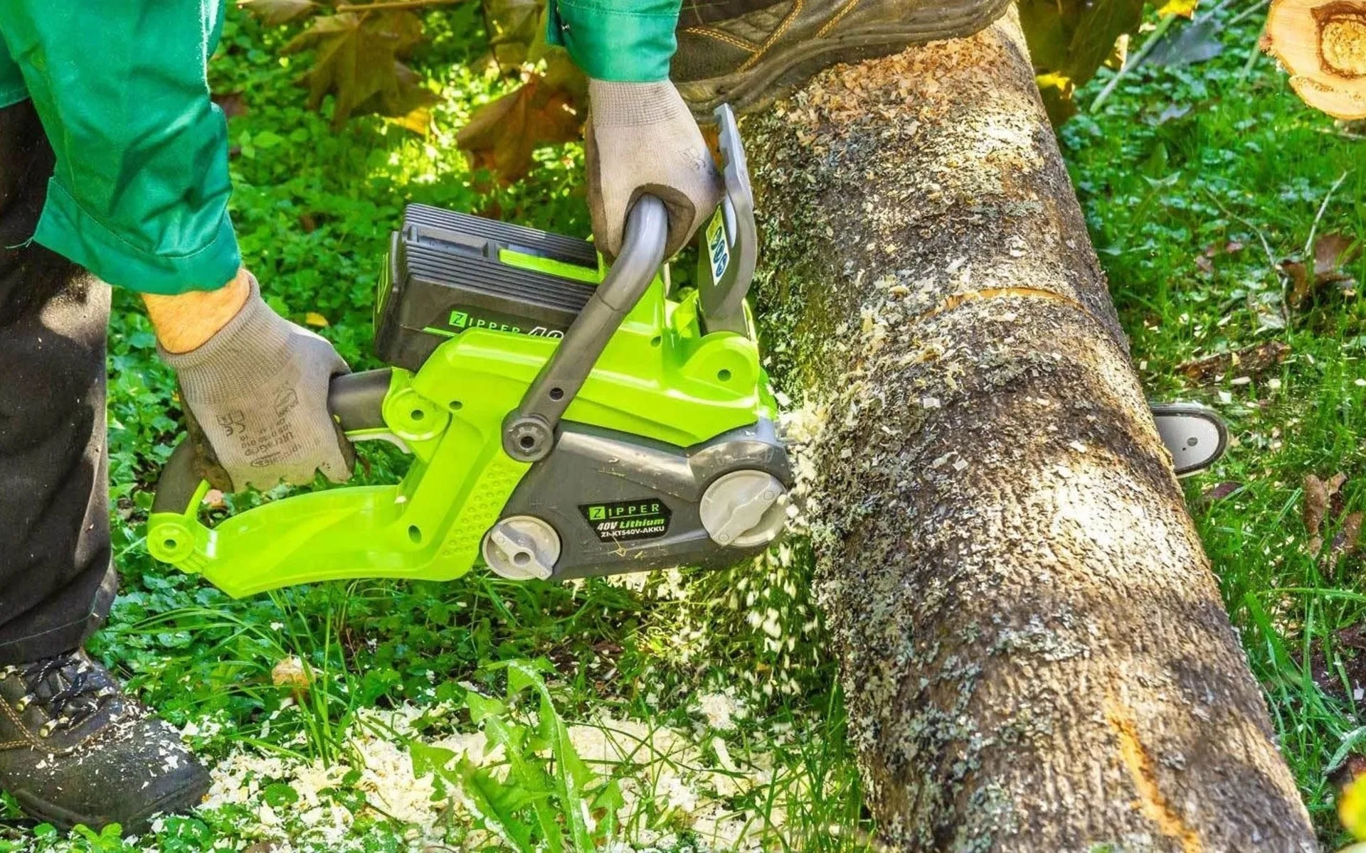 Zipper ZI-KTS40V-AKKU Tronçonneuse à chaîne sans fil 40 V / 4 Ah