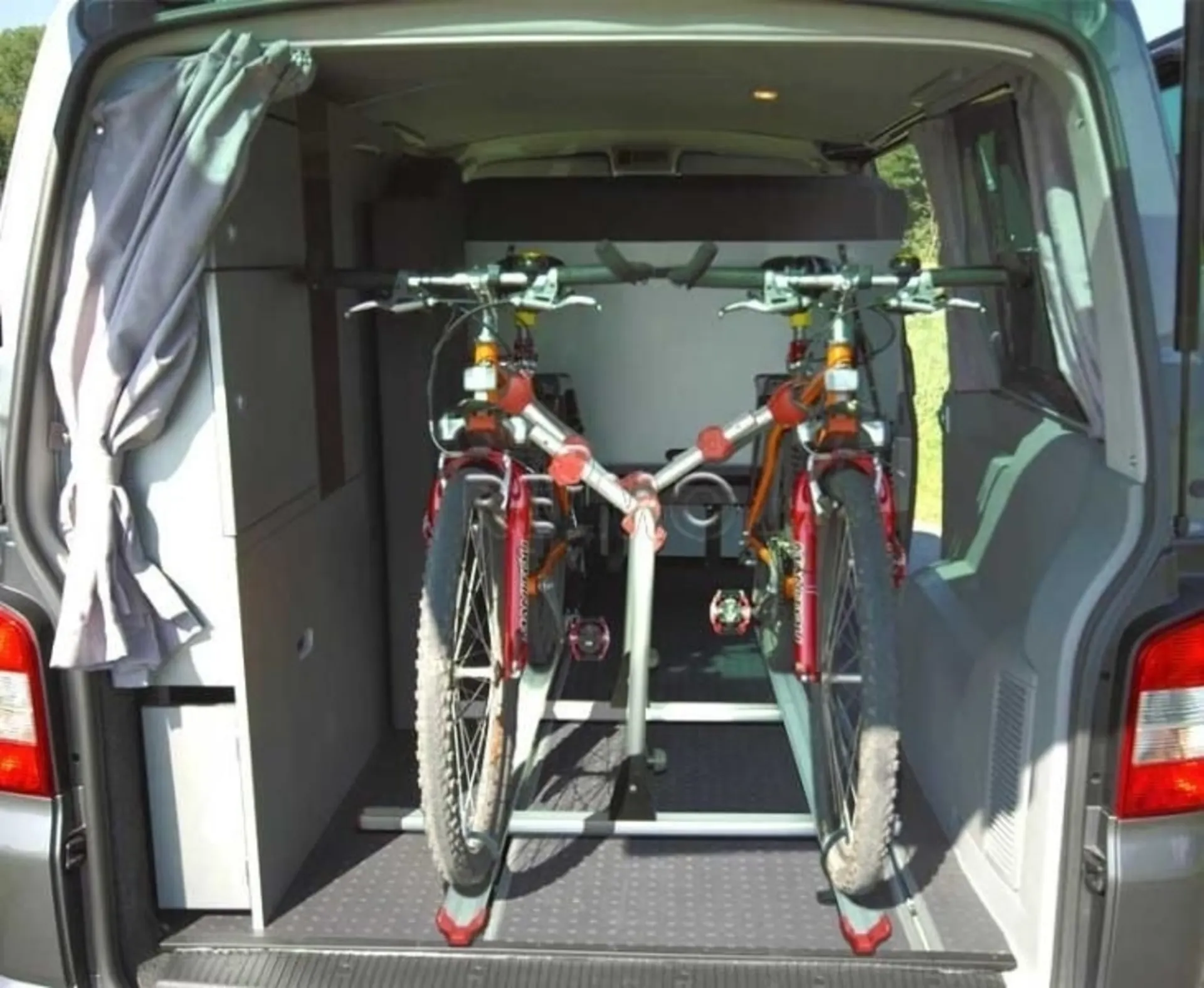 Porte-vélos Reimo VWT5 pour rail de siège, ou pour
