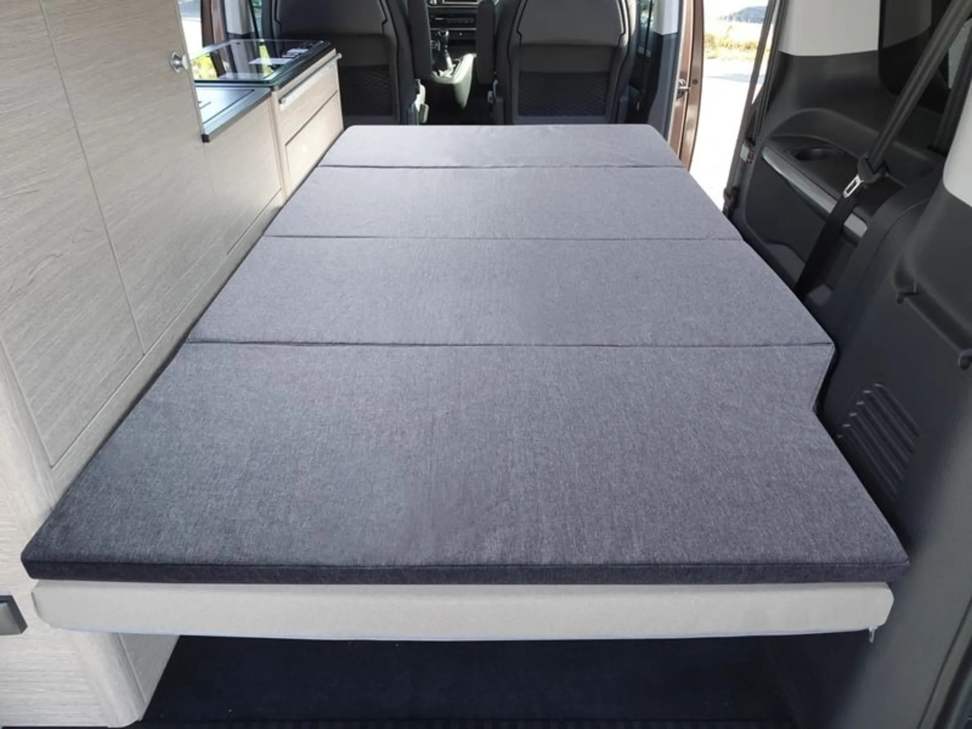 Klappbarer Matratzentopper für VW T5/T6/T6.1 California Beach