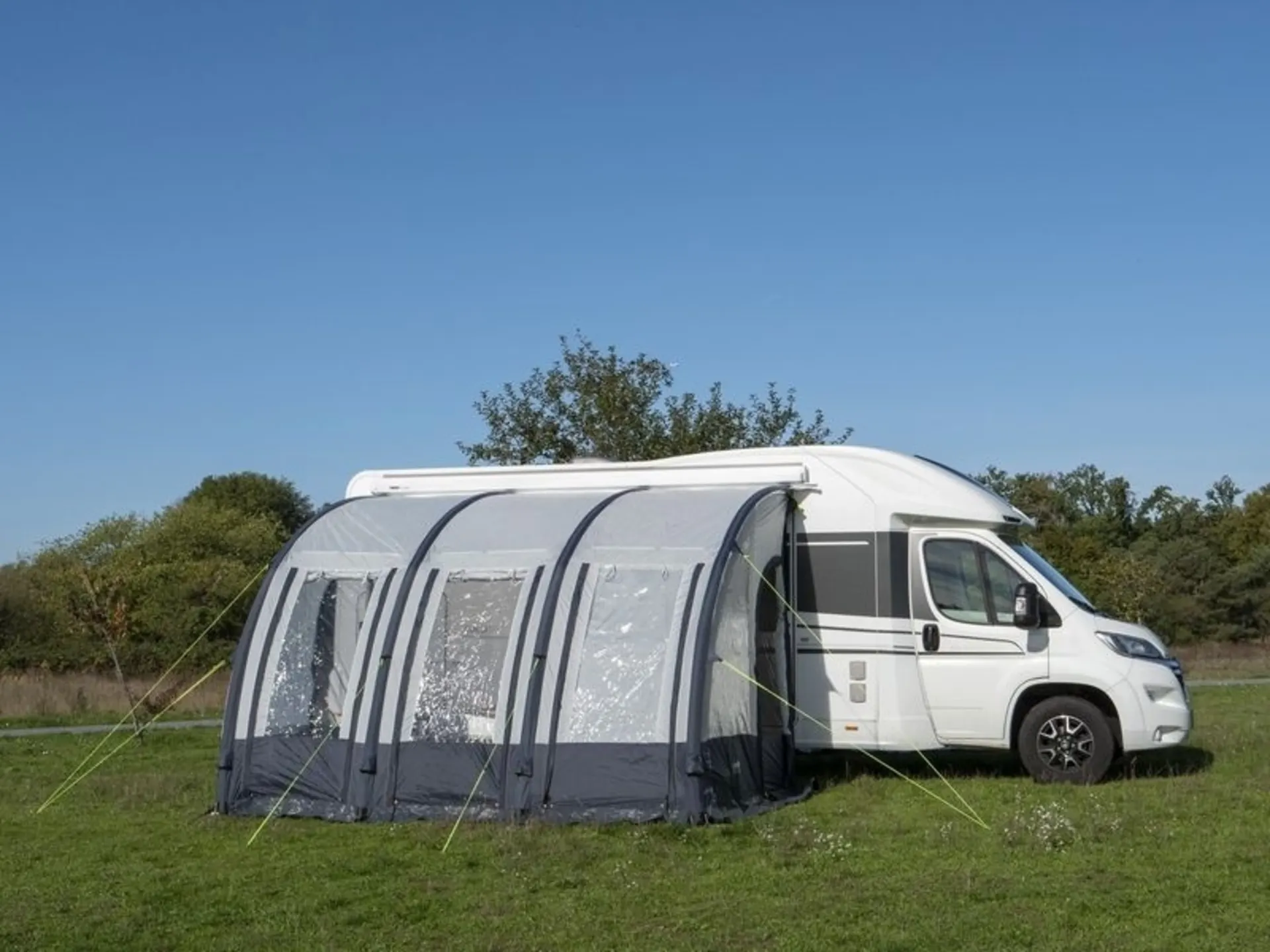 Schnellaufbau-Luftzelt CASA AIR II für Reisemobile mit Anbauhöhe von 260-280 cm