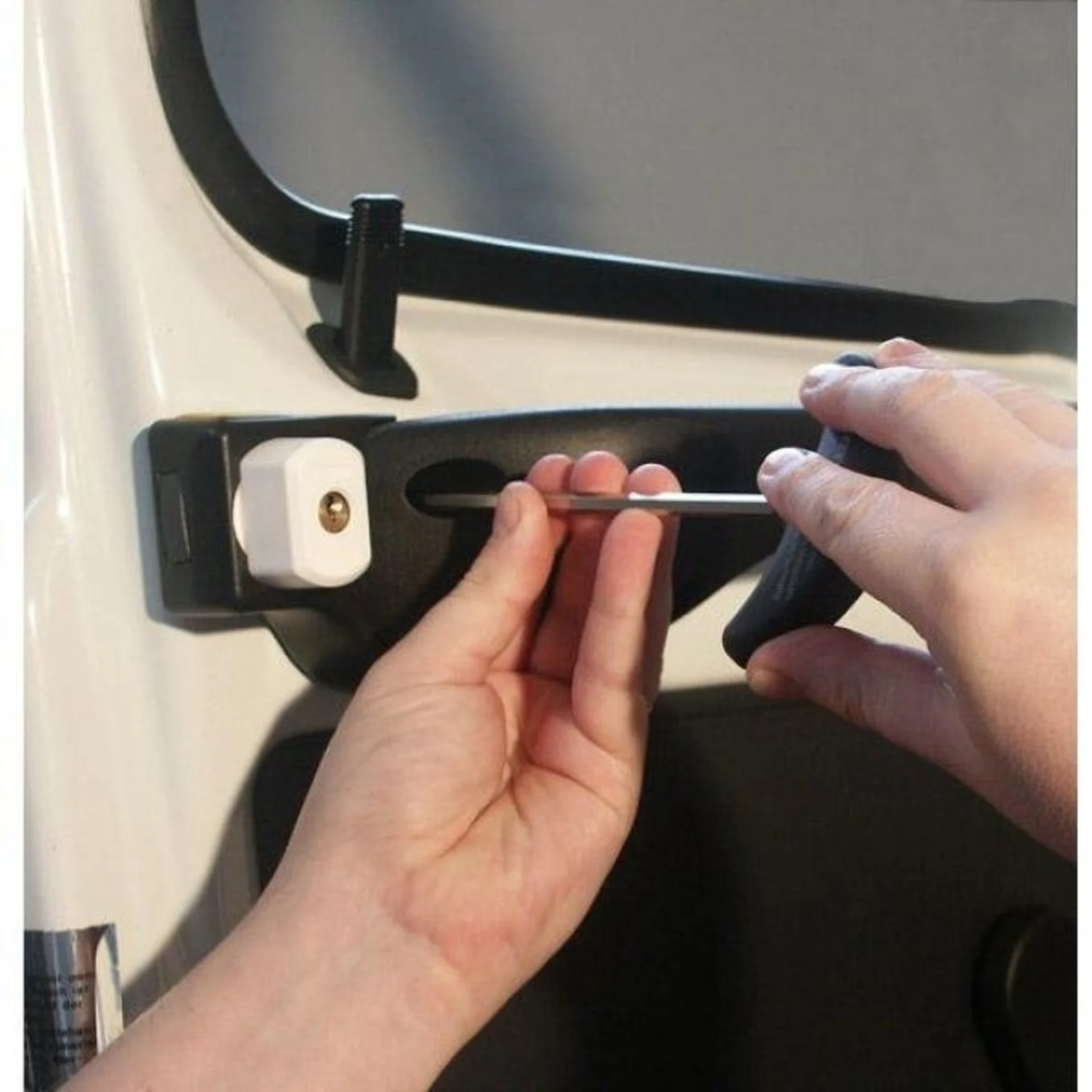 Serrure à pêne dormant HEOsafe pour portes de cabine (Fiat Ducato 230, Peugeot Boxer, Citroën Jumper 1994 - 2002)
