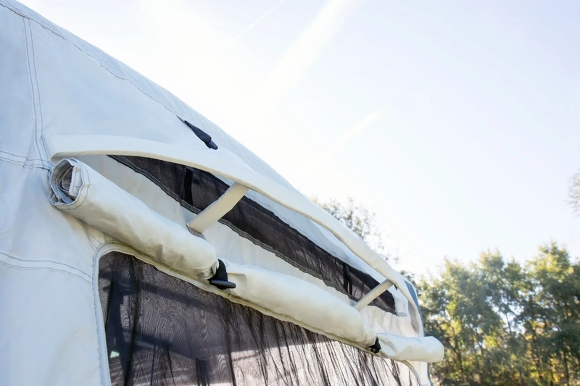 Tente arrière VW T5/T6 avec équipement premium et plancher cousu