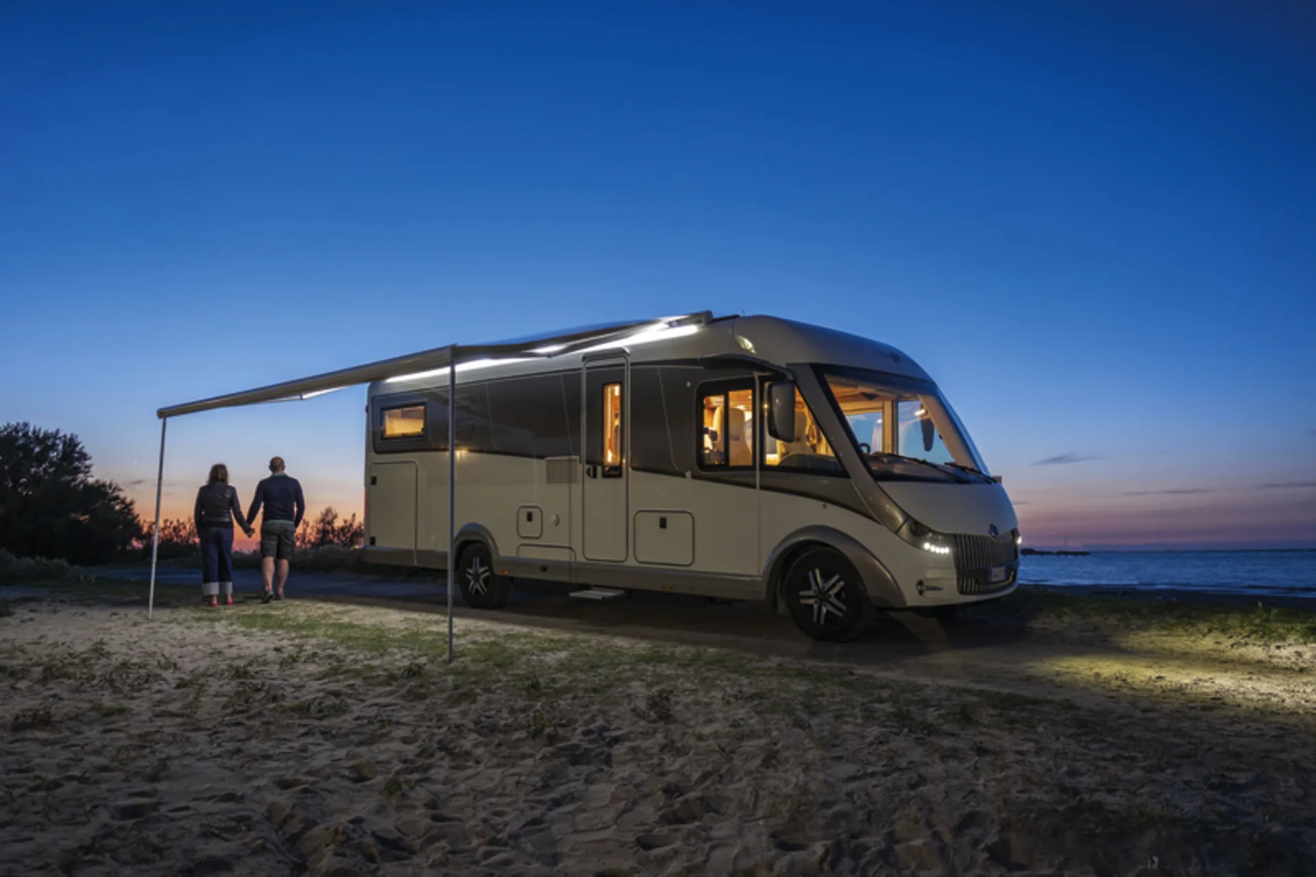 Dachmarkise für Vans und Wohnmobile – Fiamma F80L