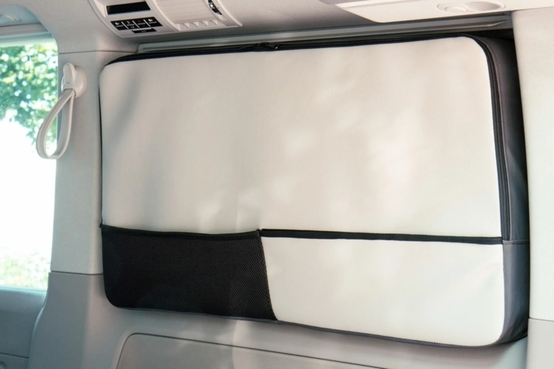Fenstertasche VW T5/T6 California Ocean, Coast und Beach ab 2003 - Seitenfenster hinten rechts Fenstertasche VW T5/T6 California Ocean, Coast und Beach ab 2003 - Seitenfenster hinten rechts