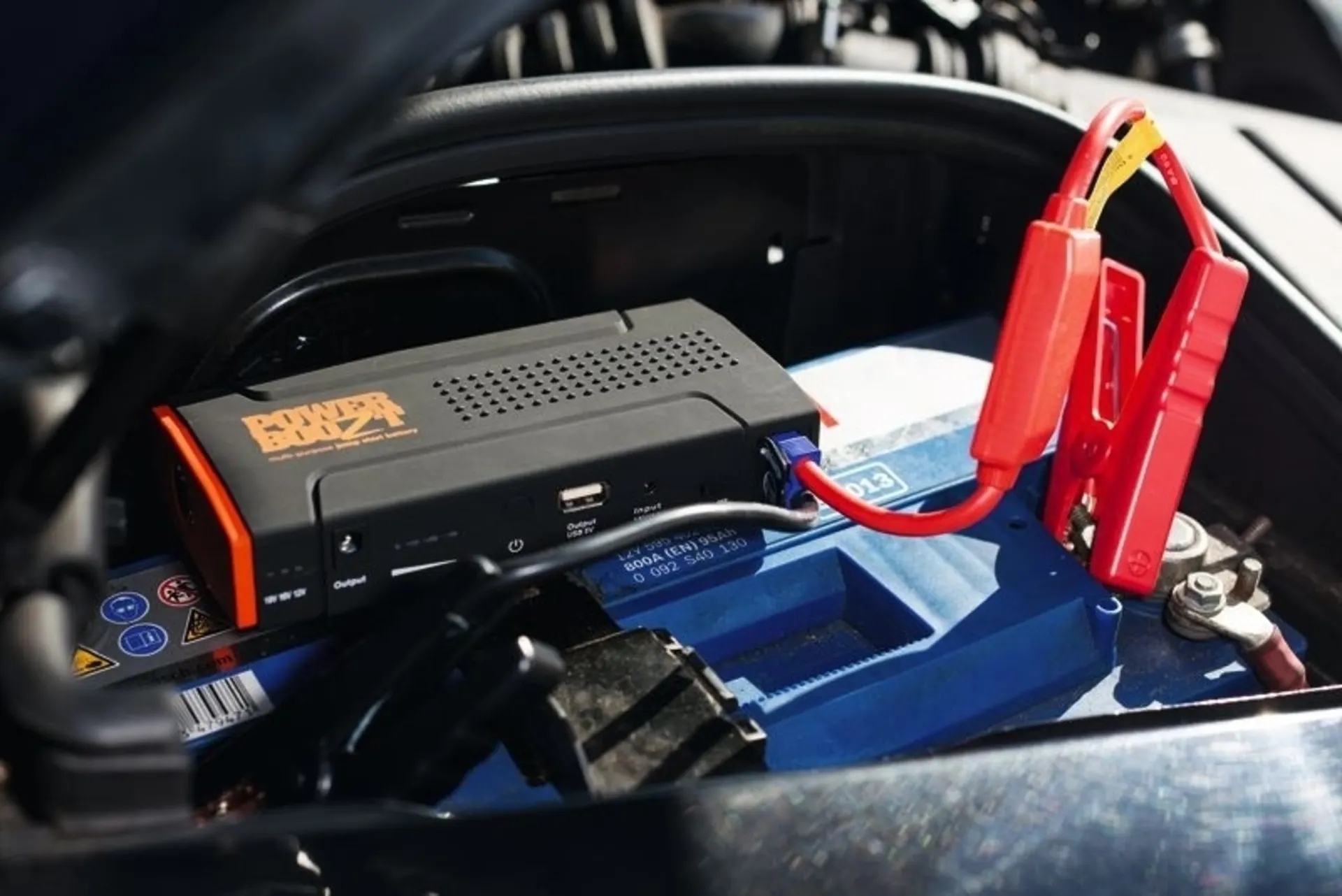 Power Starter Multi-Powerbank: Starthilfe, Ladegerät und Powerbank mit max, 600A Startstrom