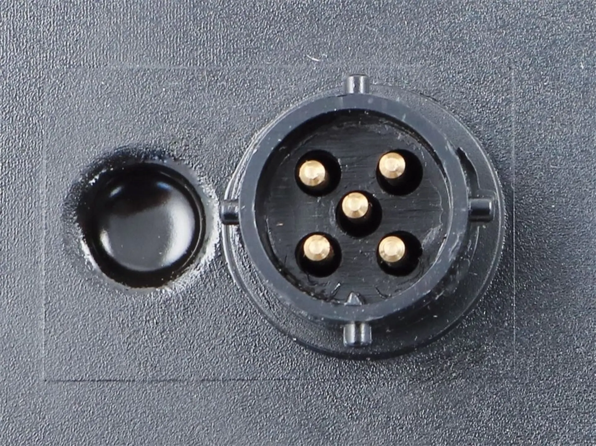 Fristom - feu arrière LED 12/24 V gauche