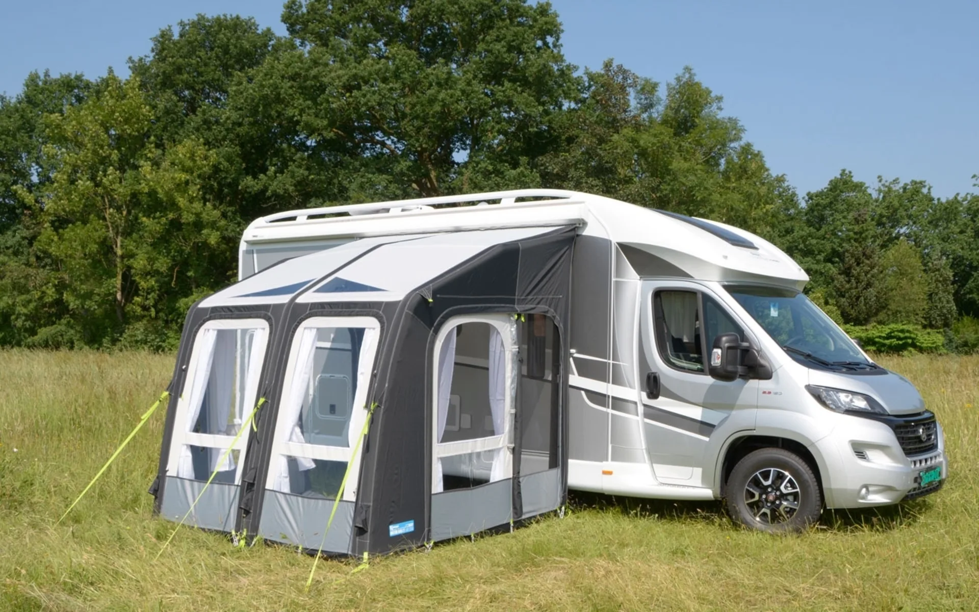 Kampa Dometic Rally Air Pro 260 XL aufblasbares Reisemobilvorzelt