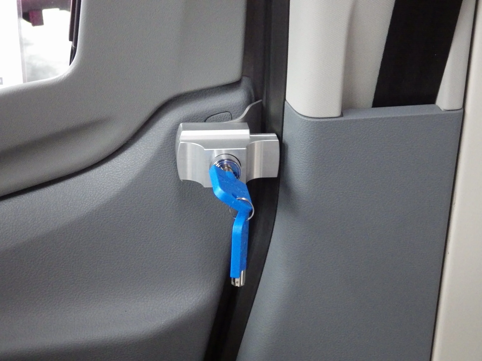 IMC-Créations Schlösser für Vordertüren Ford Transit 2er Set