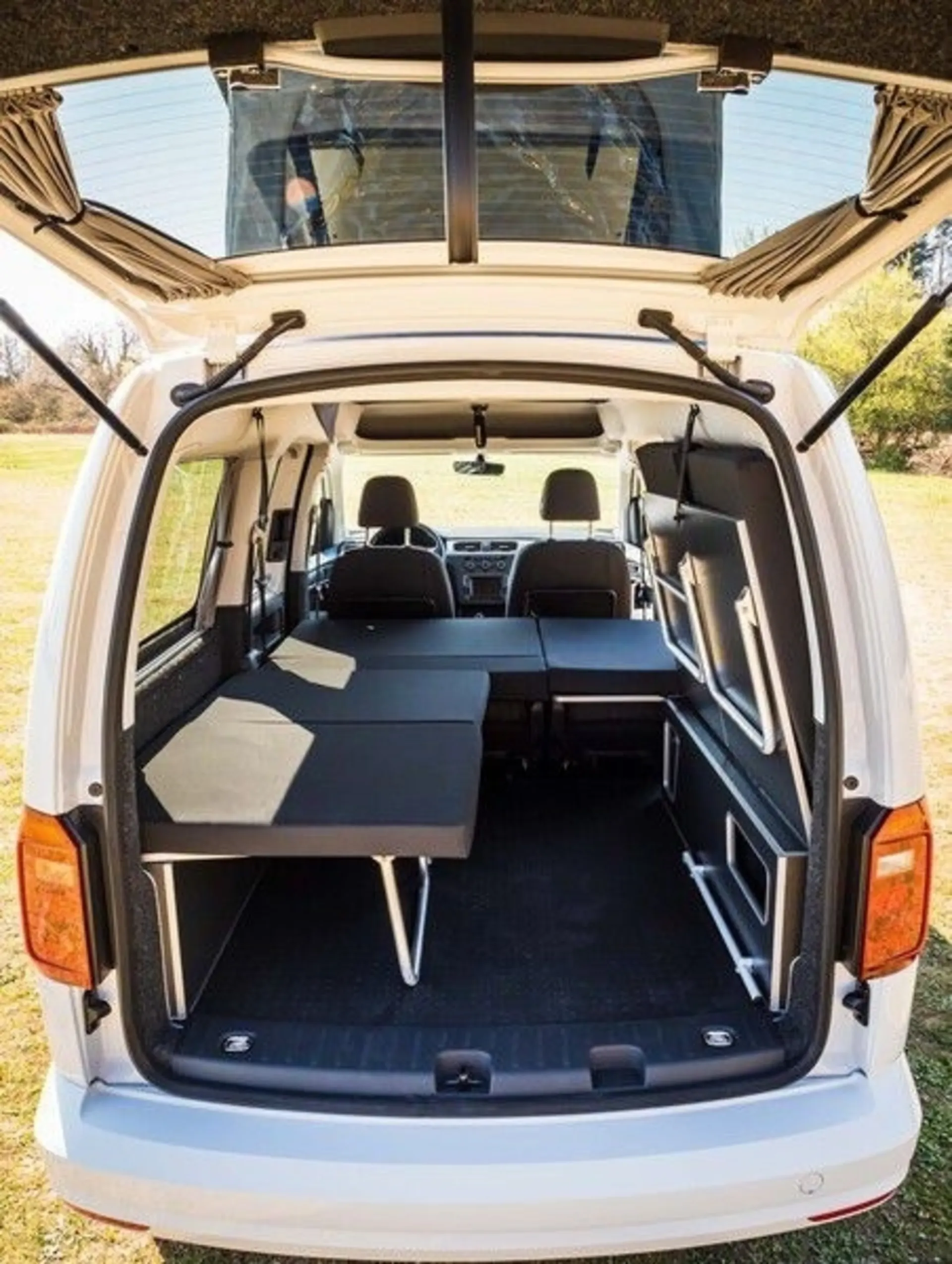 Lit arrière avec banquette rabattable et set de coussins pour VW Caddy Maxi LR Weekender