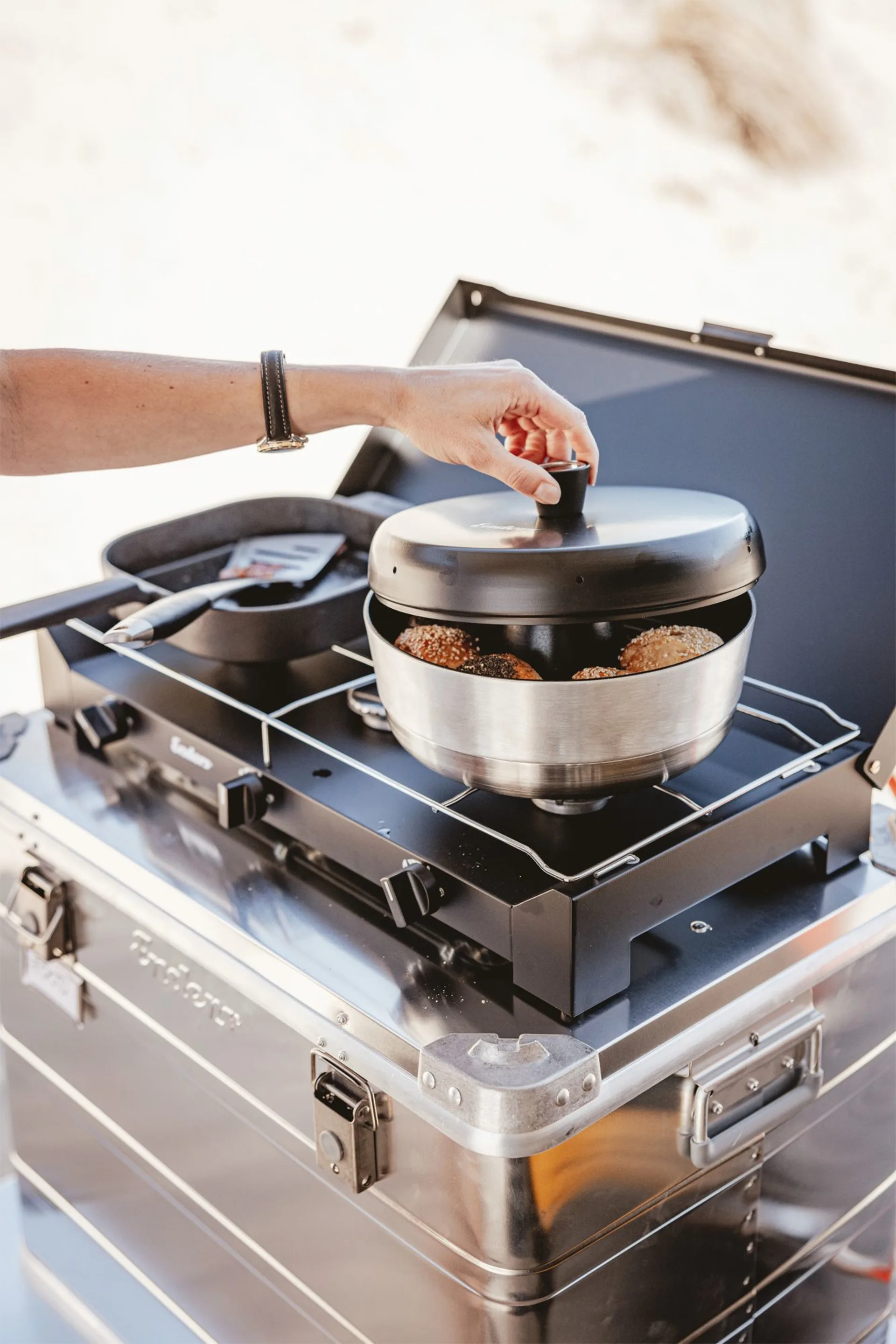 Four de camping portable Enders Vamo avec grille de cuisson et thermomètre Four de camping portable Enders Vamo avec grille de cuisson et thermomètre