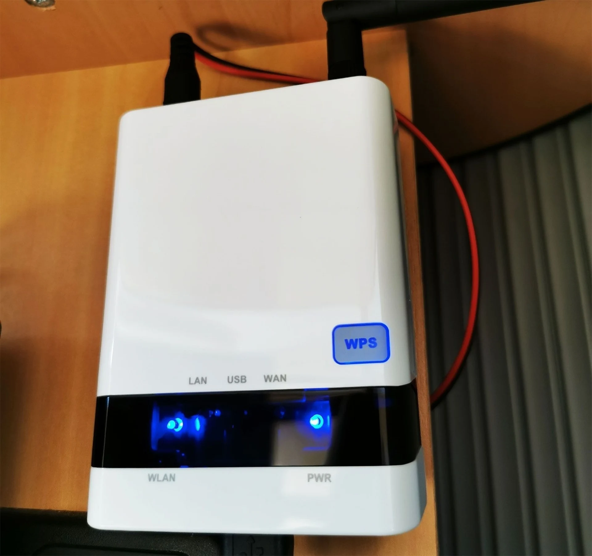 Falcon RangeMaster RM-WKR WLAN-Antenne Booster Verstärker mit Router