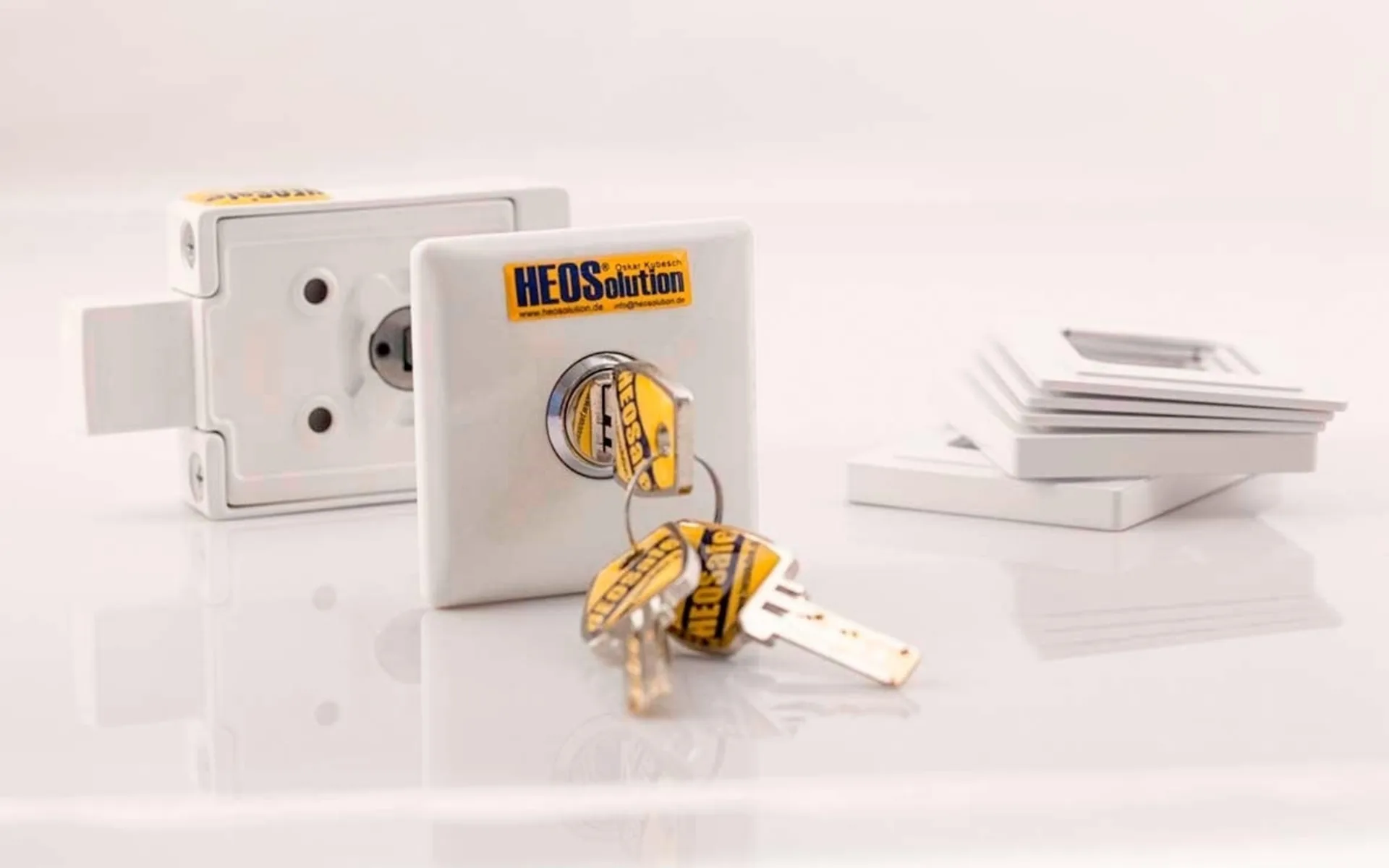 Kit HEOSystem avec serrure supplémentaire pour Carado, SunLight, Etrusco, Glücksmobil jusqu'en 2019 et serrure supplémentaire pour Fiat Ducato 250 / 290 Kit HEOSystem avec serrure supplémentaire pour Carado, SunLight, Etrusco, Glücksmobil jusqu'en 2019 et serrure supplémentaire pour Fiat Ducato 250 / 290