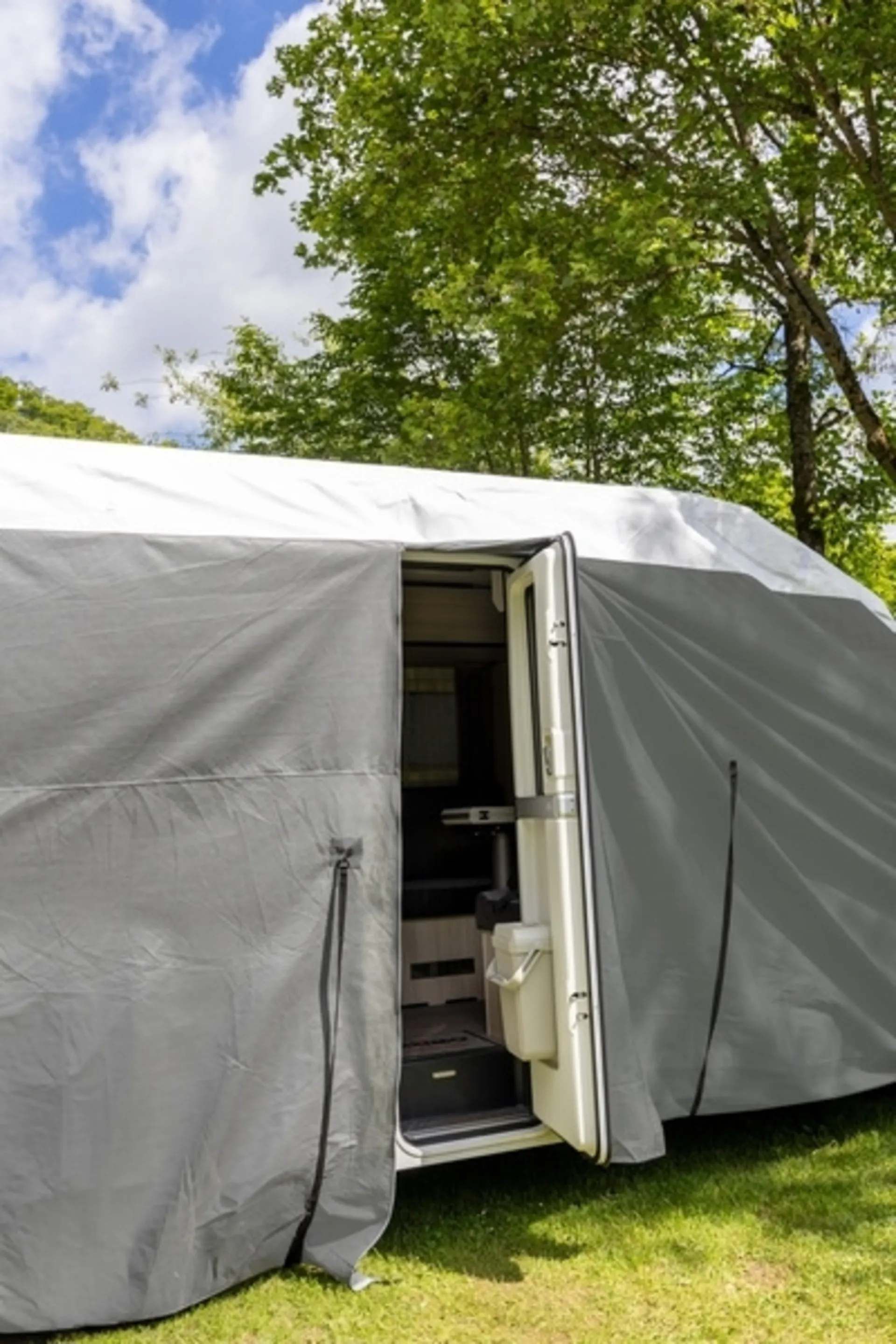 Reisemobil Schutzhülle L700cm B240cm H270cm, grau, TYVEK