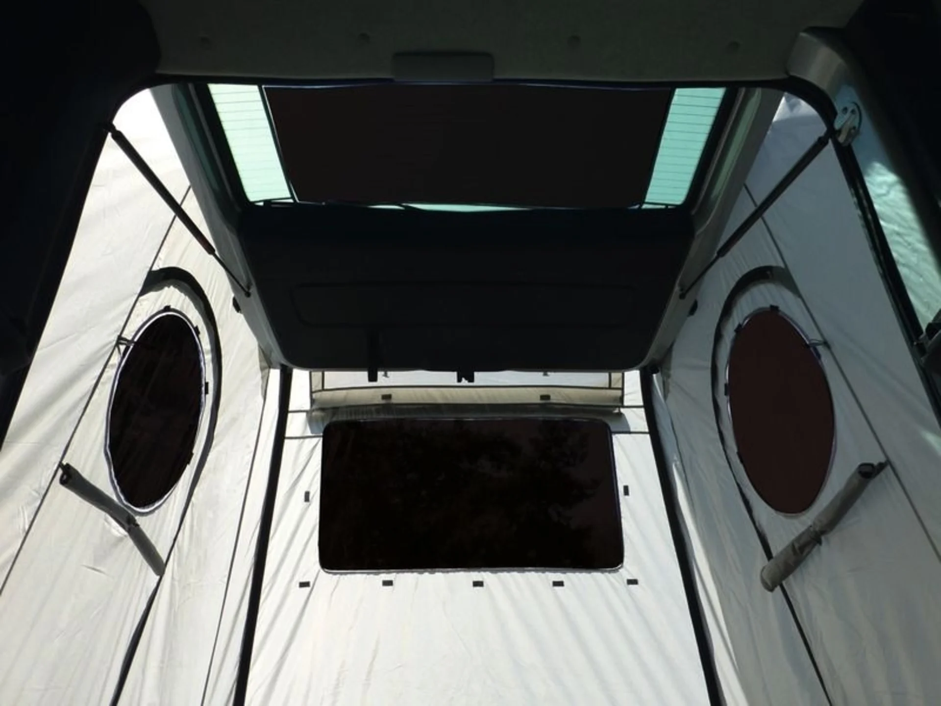 Tente arrière pour Toyota Hiace H200