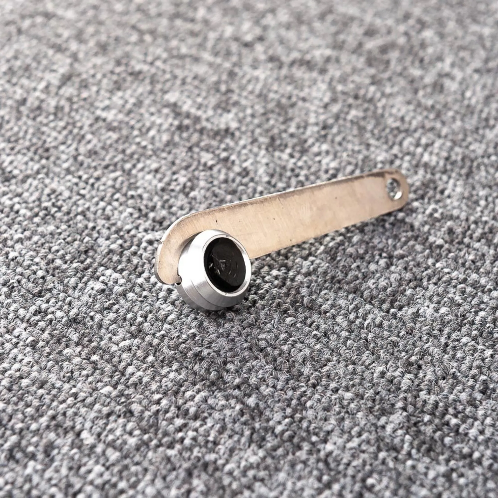 Easygoinc. Clé de montage pour vanBAG et vanPOCKET - Bouton de fixation