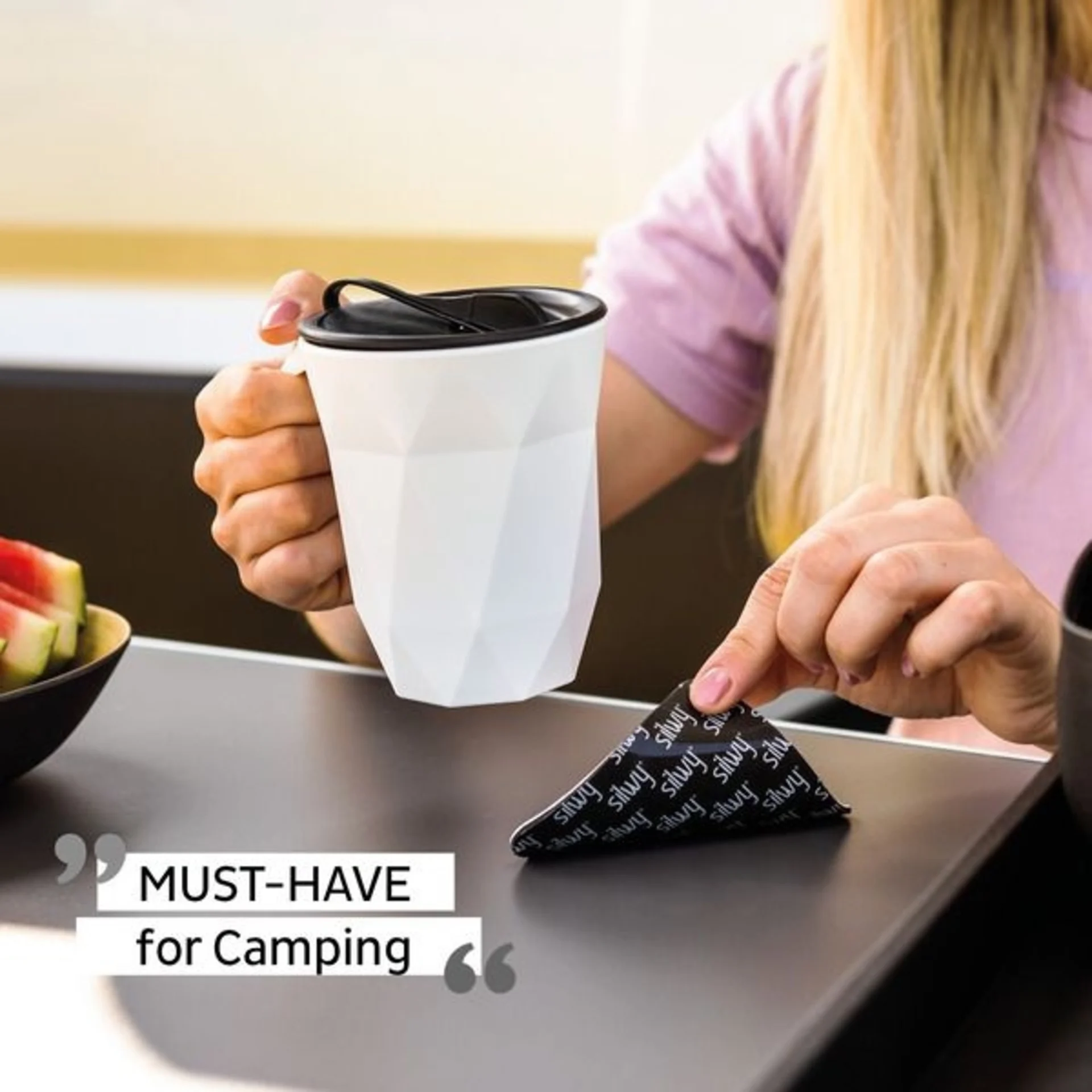 Kunststoff Henkel-Tasse TO GO mit Deckel und Nano-Gel-Pad, 0.3l, schwarz