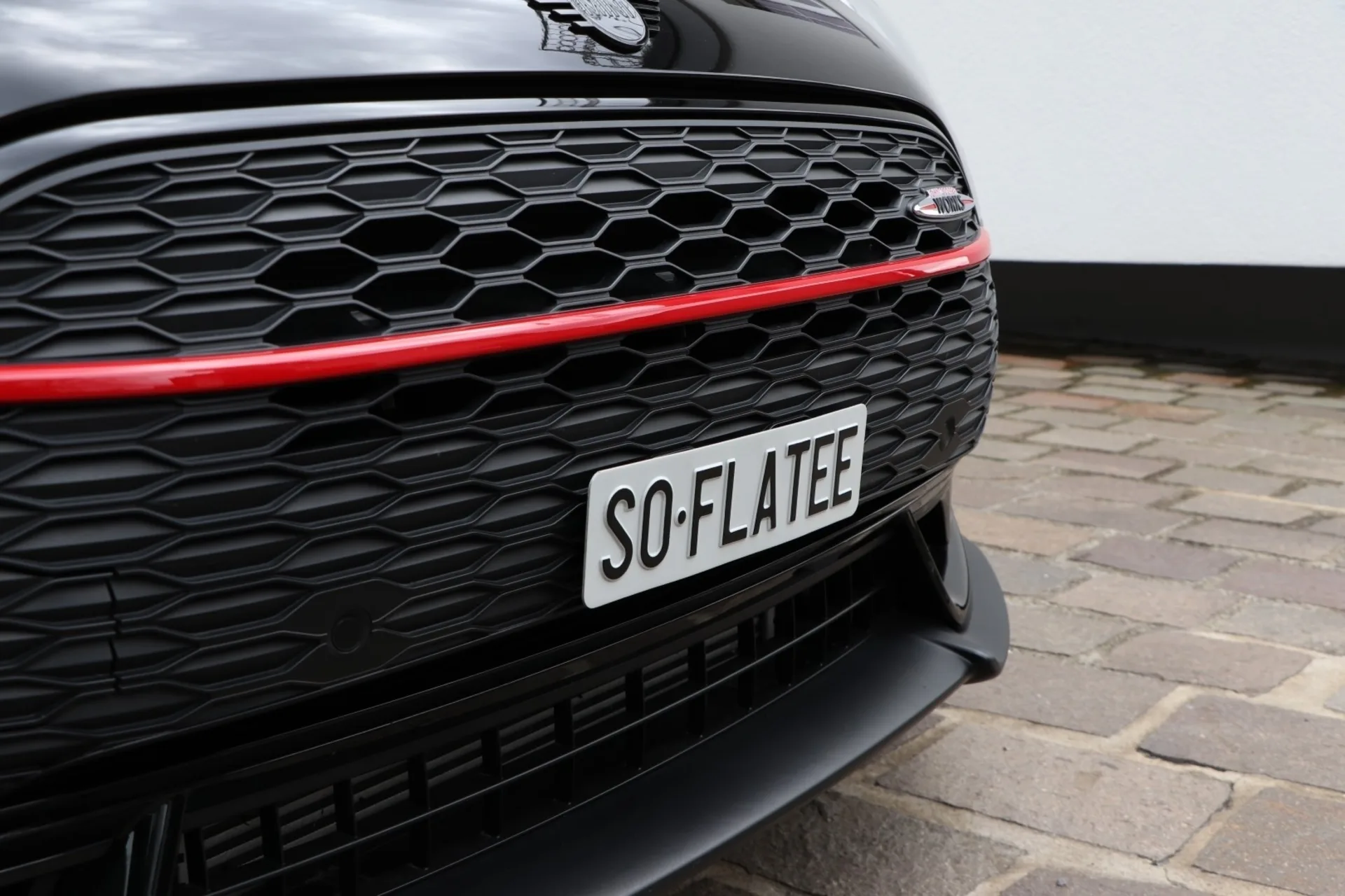 Flatee Montageplatte für Fahrzeugfront