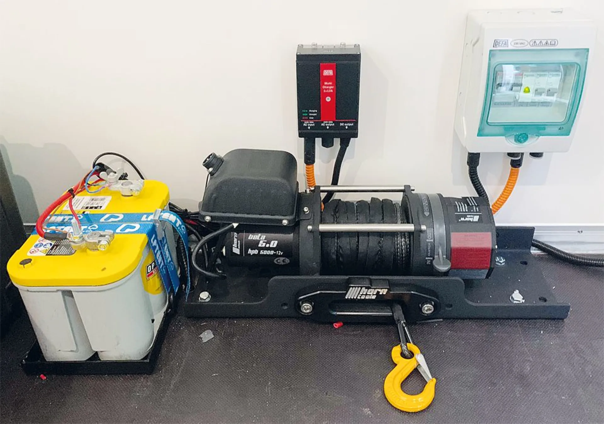DEFA - Batterieladegerät 2x 12V 20A (24V) 182x190x53mm, für Festeinbau, MultiCharger