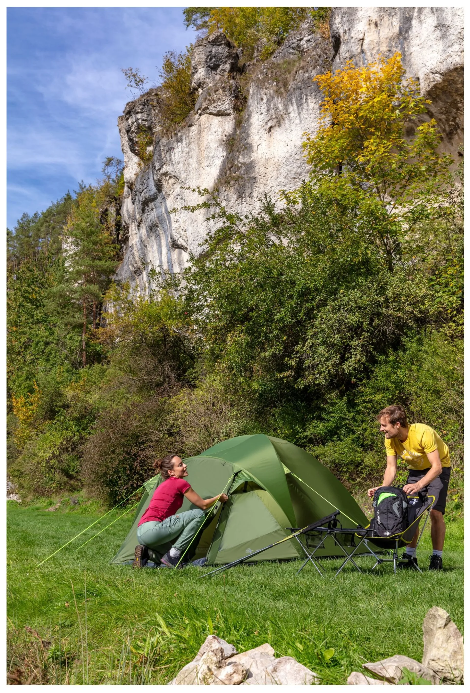 Mountain Guide Malo III Trekkingzelt für 3 Personen Dunkelgrün