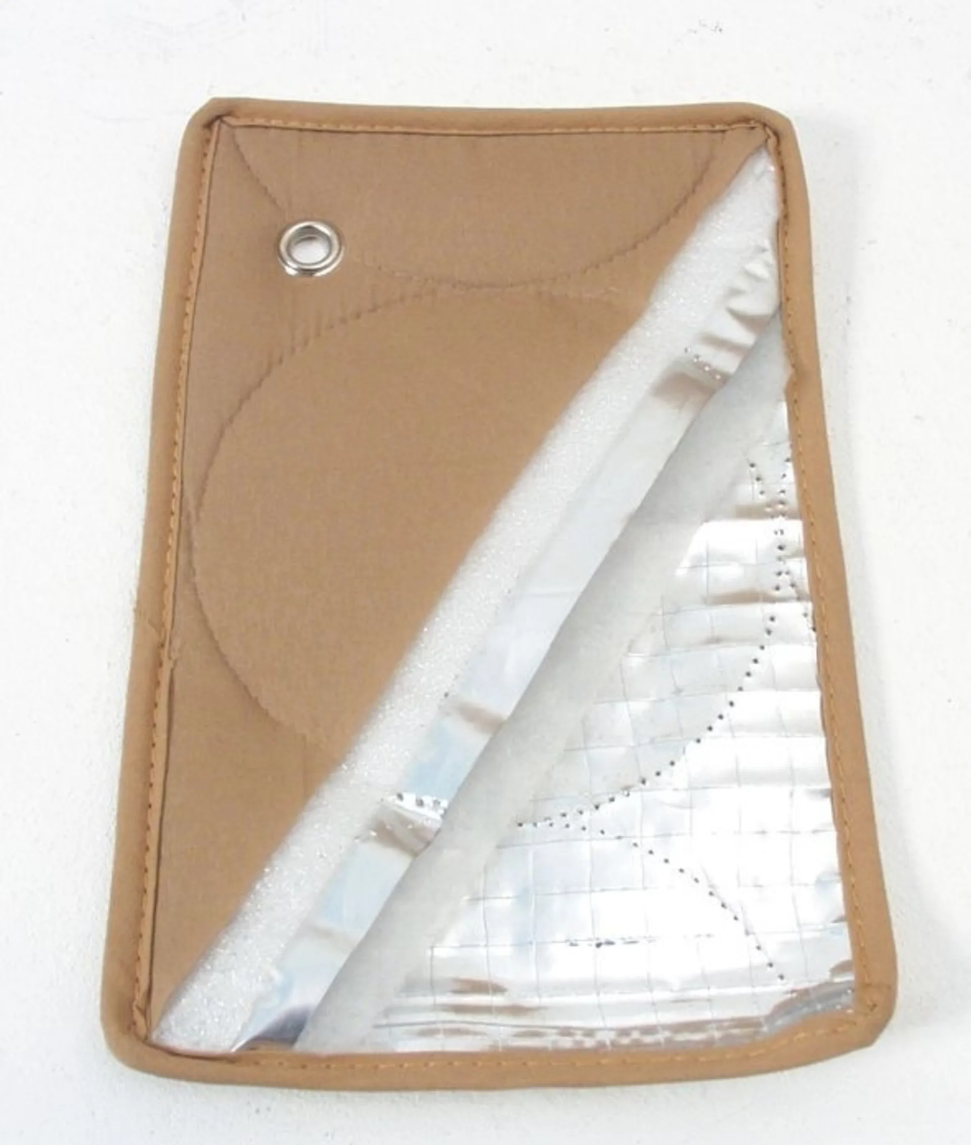 Neunlagiges Isoliermaterial, cre creme, lfm