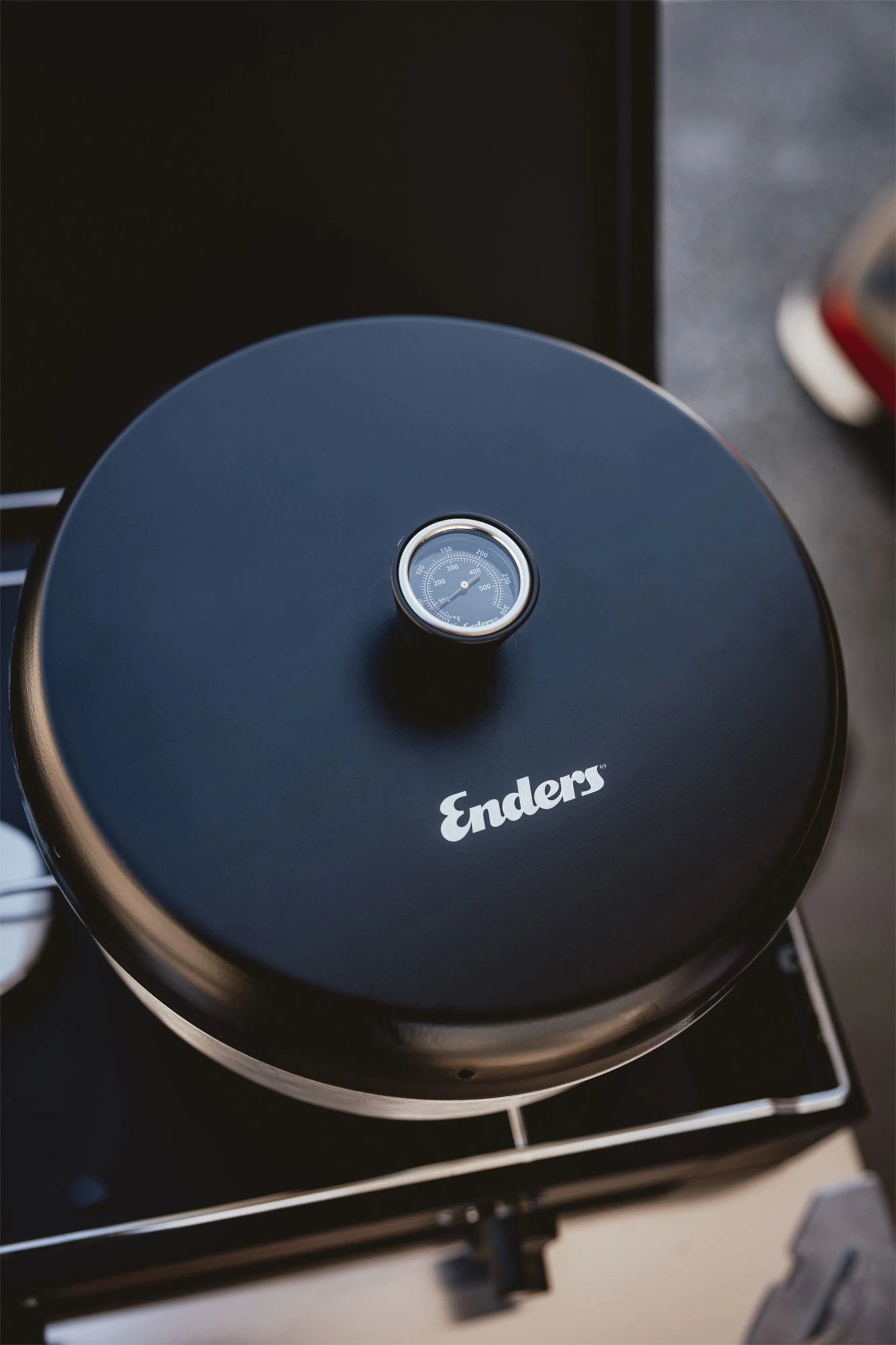 Four de camping portable Enders Vamo avec grille de cuisson et thermomètre Four de camping portable Enders Vamo avec grille de cuisson et thermomètre