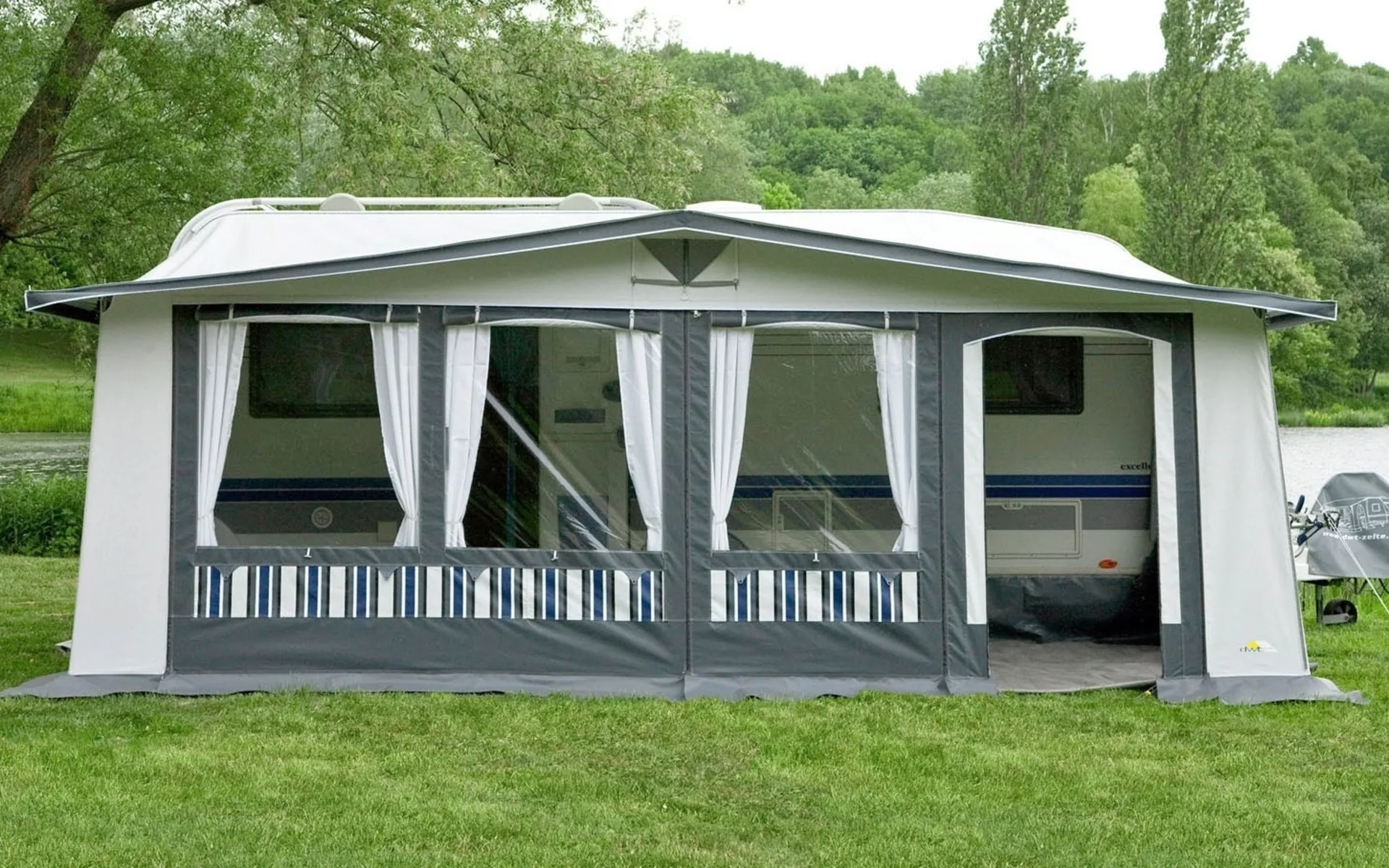 Dwt Carat 280 Auvent pour toute l'année