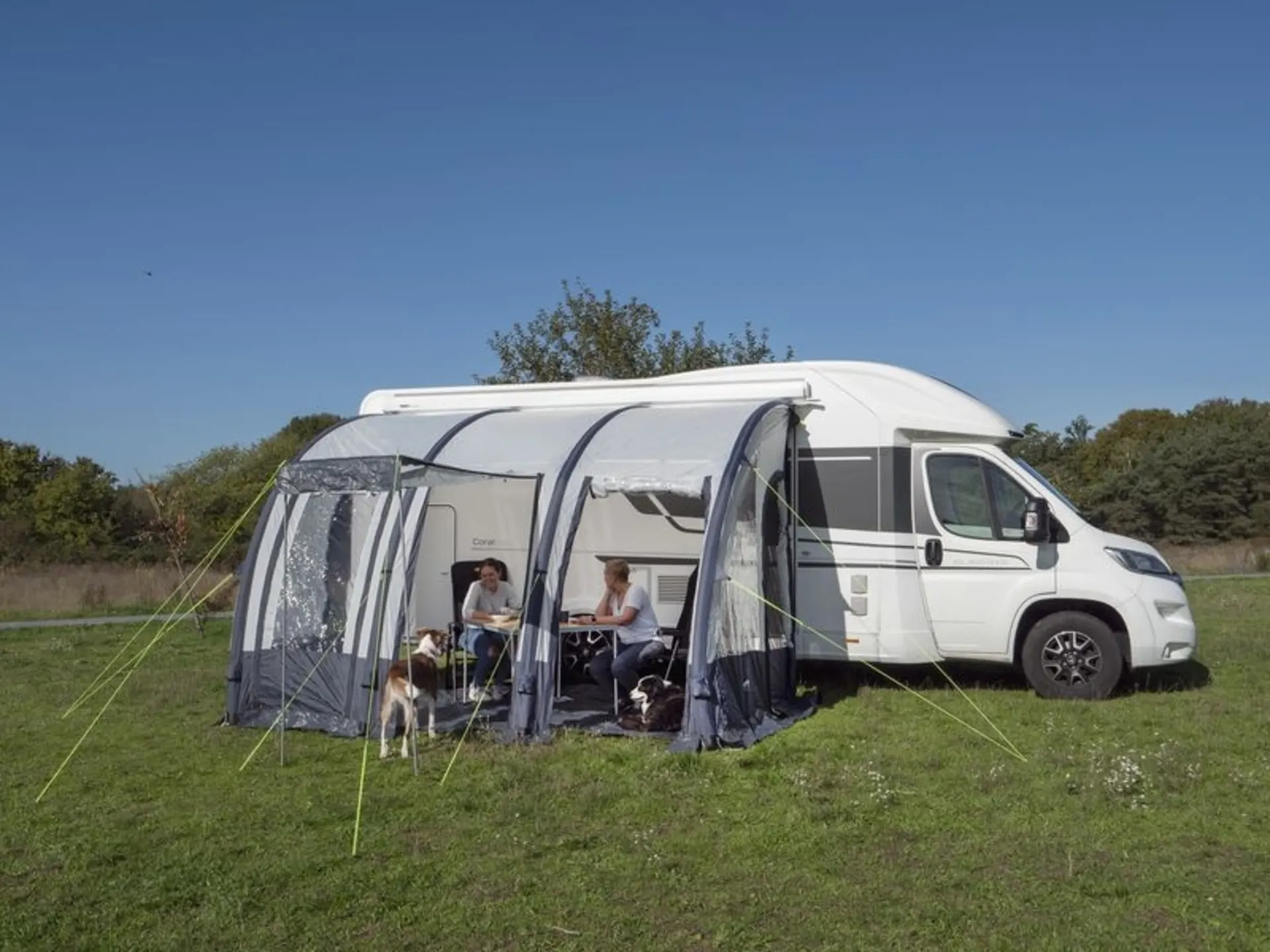 Schnellaufbau-Luftzelt CASA AIR II für Reisemobile mit Anbauhöhe von 260-280 cm