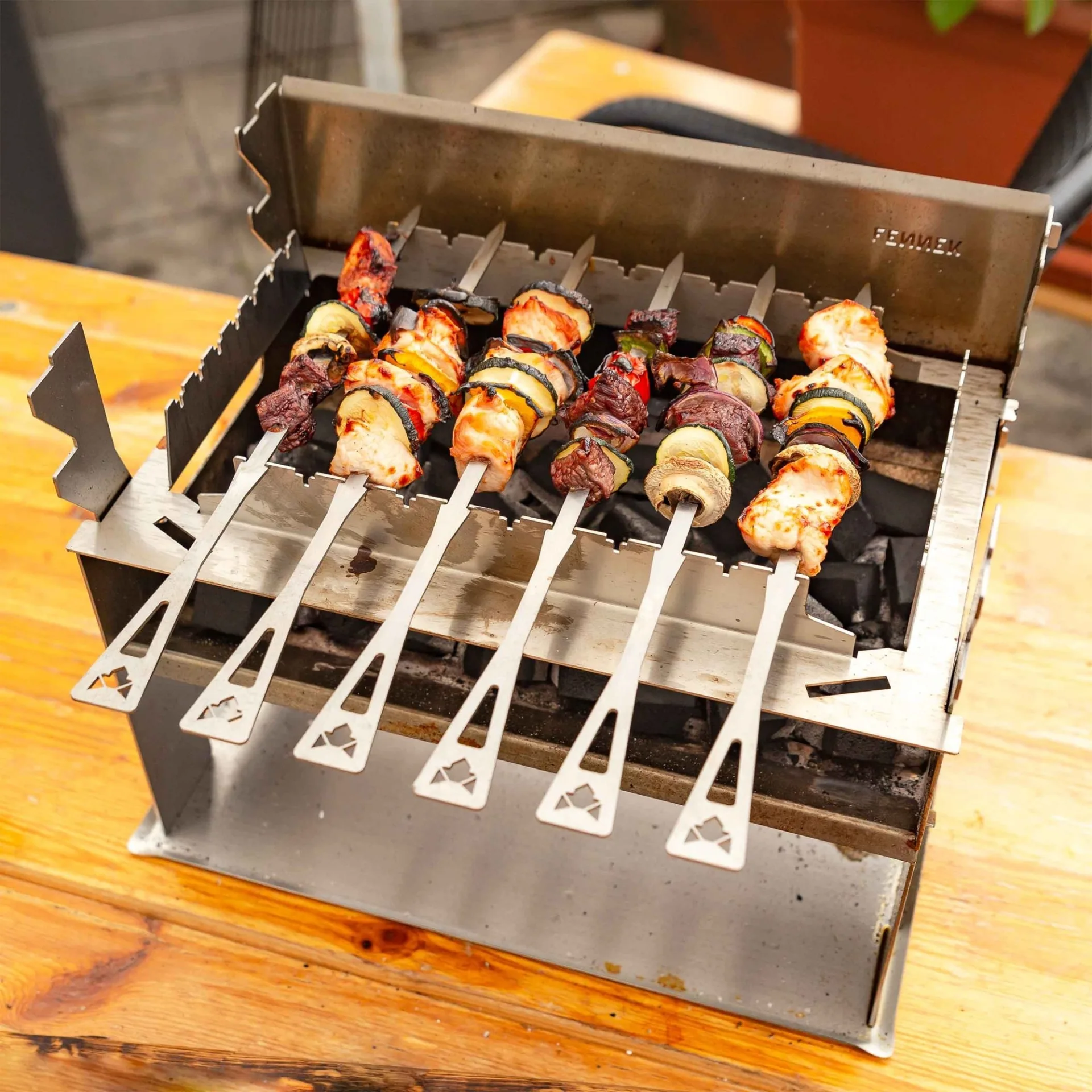 Lot de supports pour brochettes Fennek pour le barbecue Fennek 2.0 Lot de supports pour brochettes Fennek pour le barbecue Fennek 2.0
