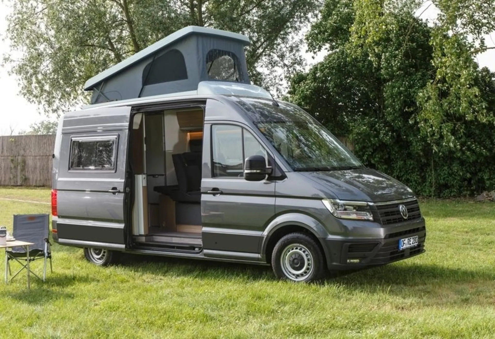 Schlafdach für VW Crafter ab Baujahr 2017 mit H3 Fahrzeughöhe (262 cm) - bietet 2 zusätzliche Schlafplätze im Dach