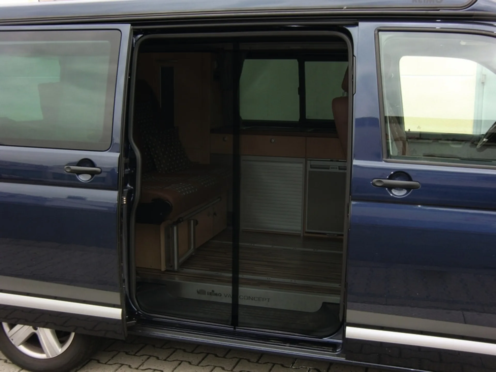 Moustiquaire pour la porte coulissante et le hayon de VW T5/6