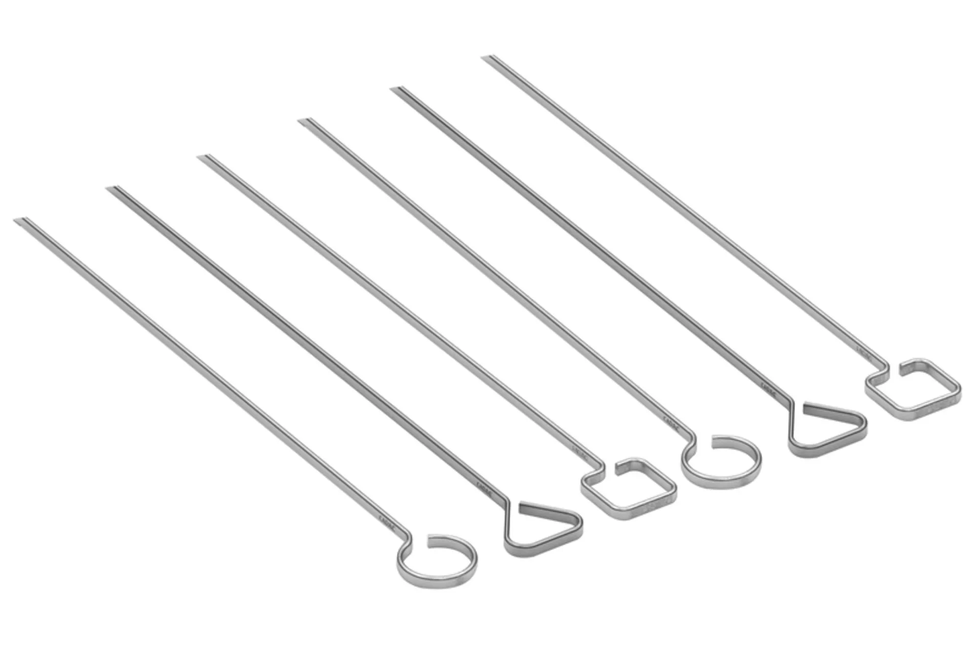 Un set de 6 brochettes en acier inoxydable réutilisables