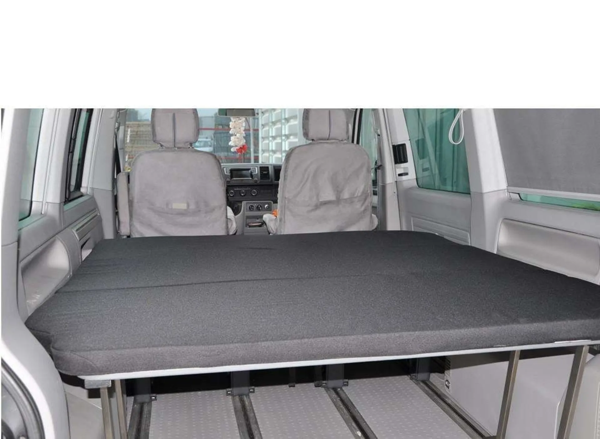 BusBoxx Klappmatratze 3er Sitzbank VW T5 / T6 für Multifelxboard Schafauflage RG 50 / 50