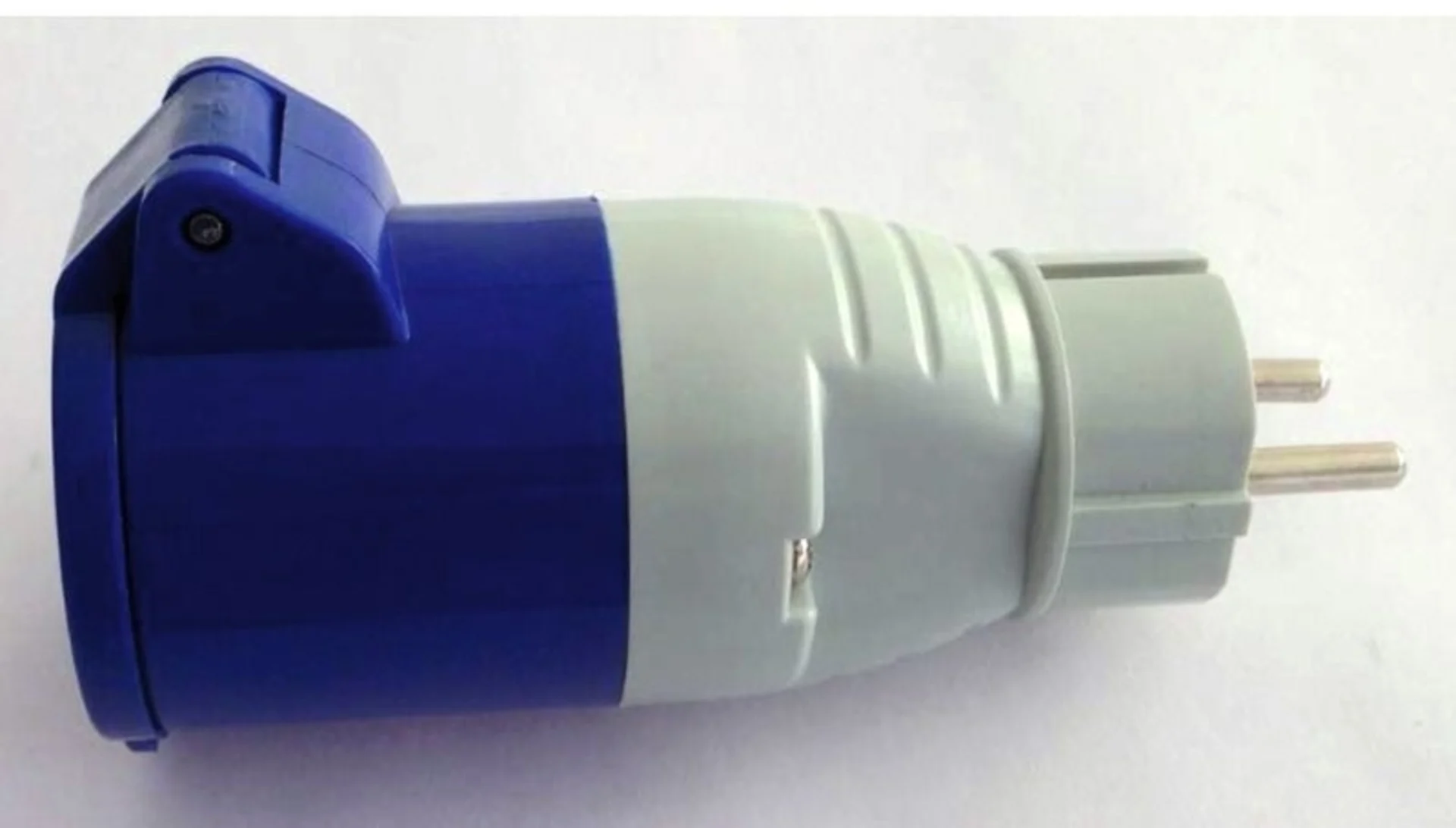 Carbest Adapter von Schuko-Stecker auf CEE-Kupplung mit Deckel