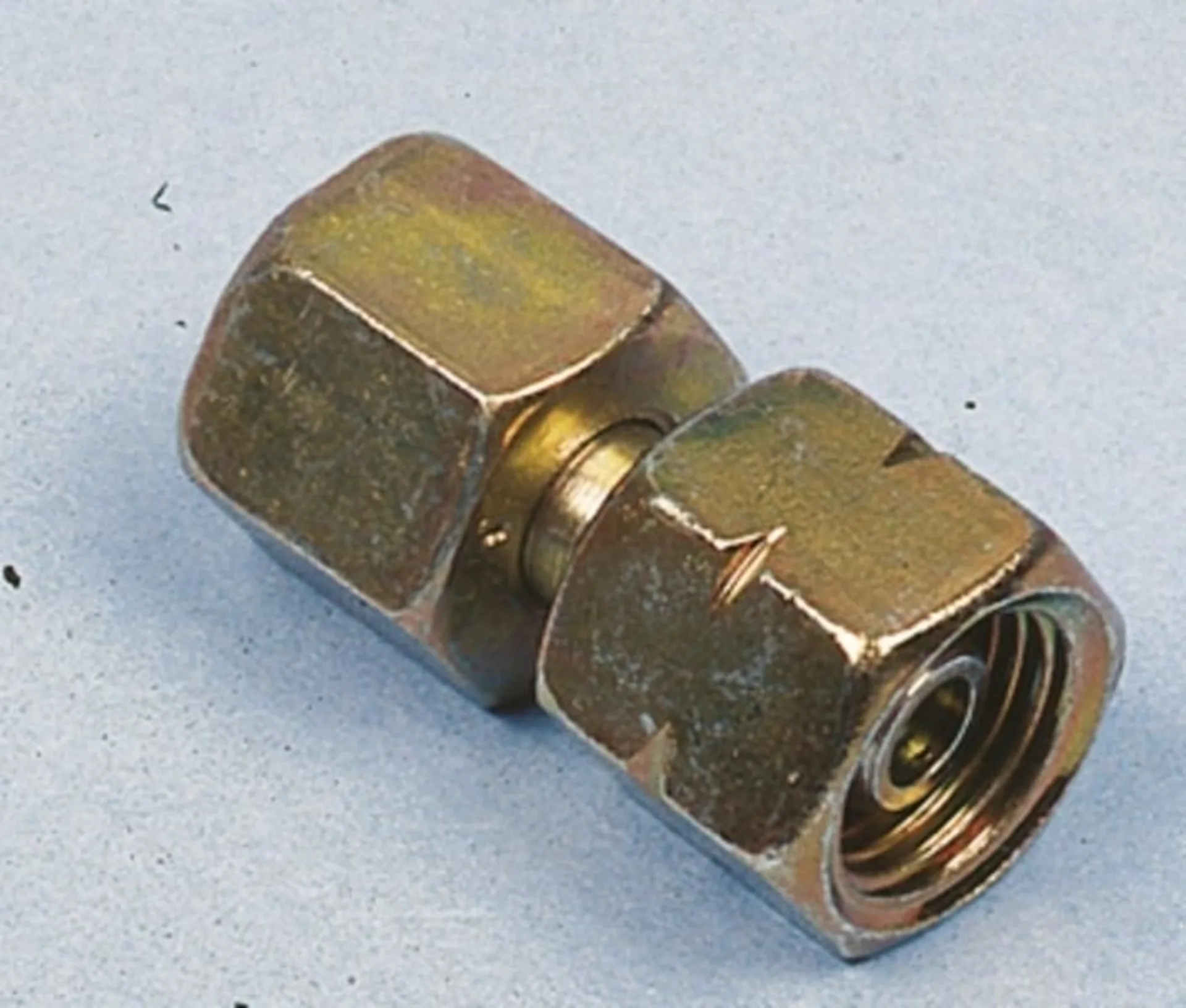 Adapter RST 8 mit 1/4 Aussen-Linksgewinde