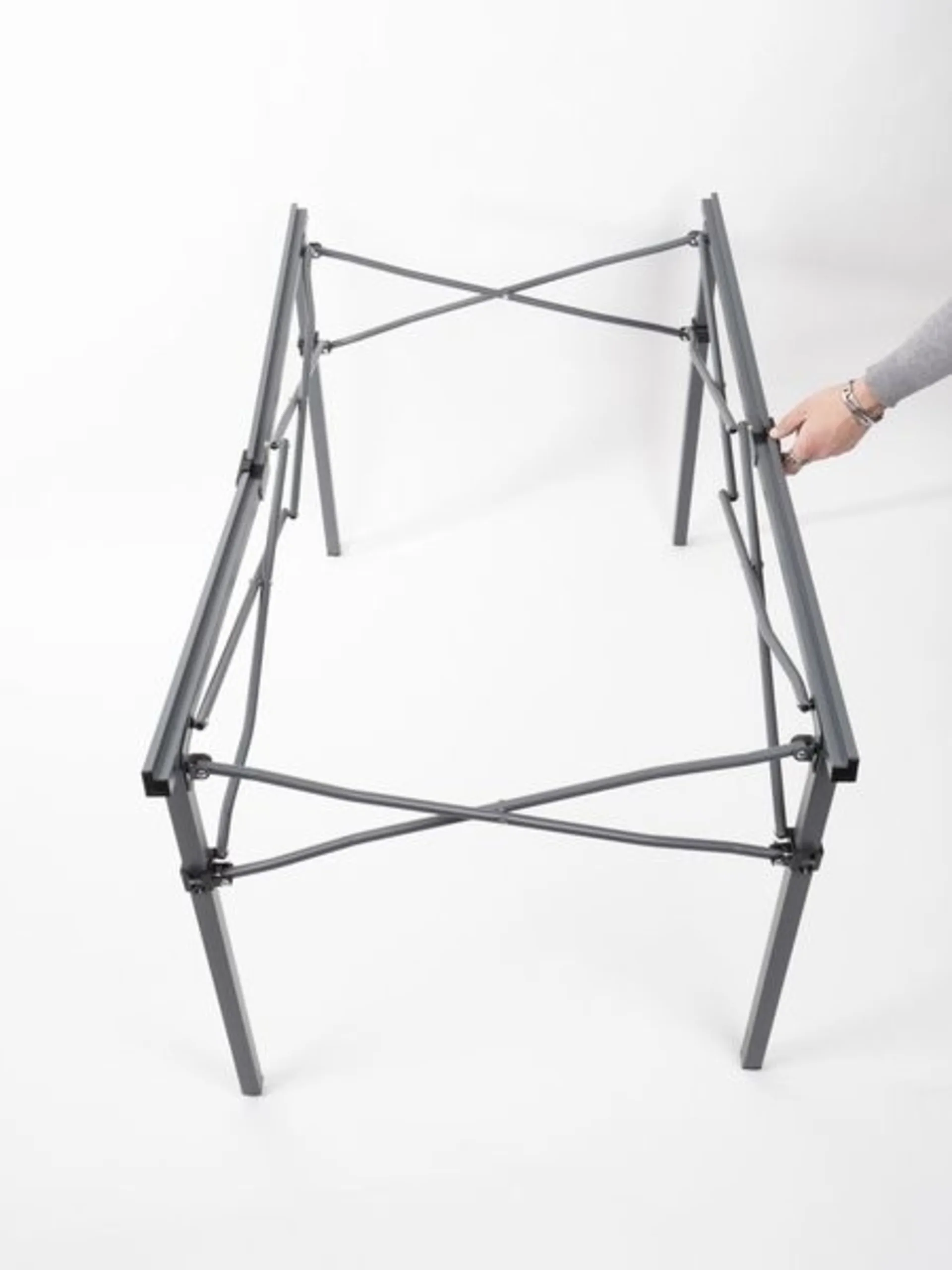 Table de camping RAUMA II - Table à roulettes stable en aluminium au look élégant