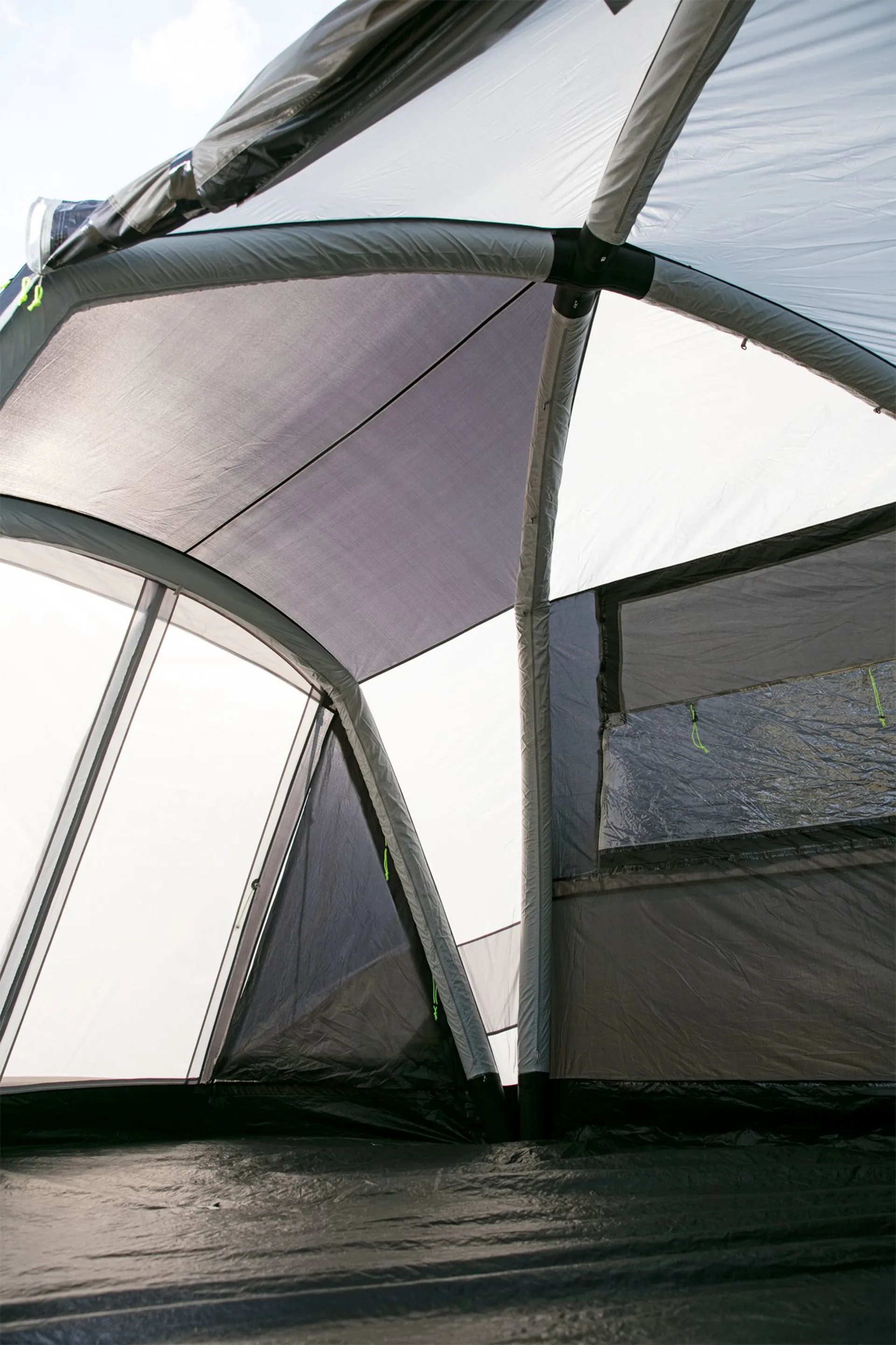 Berger Liberta Air Luftvorzelt für Campingbus mit aufblasbarem Gestänge